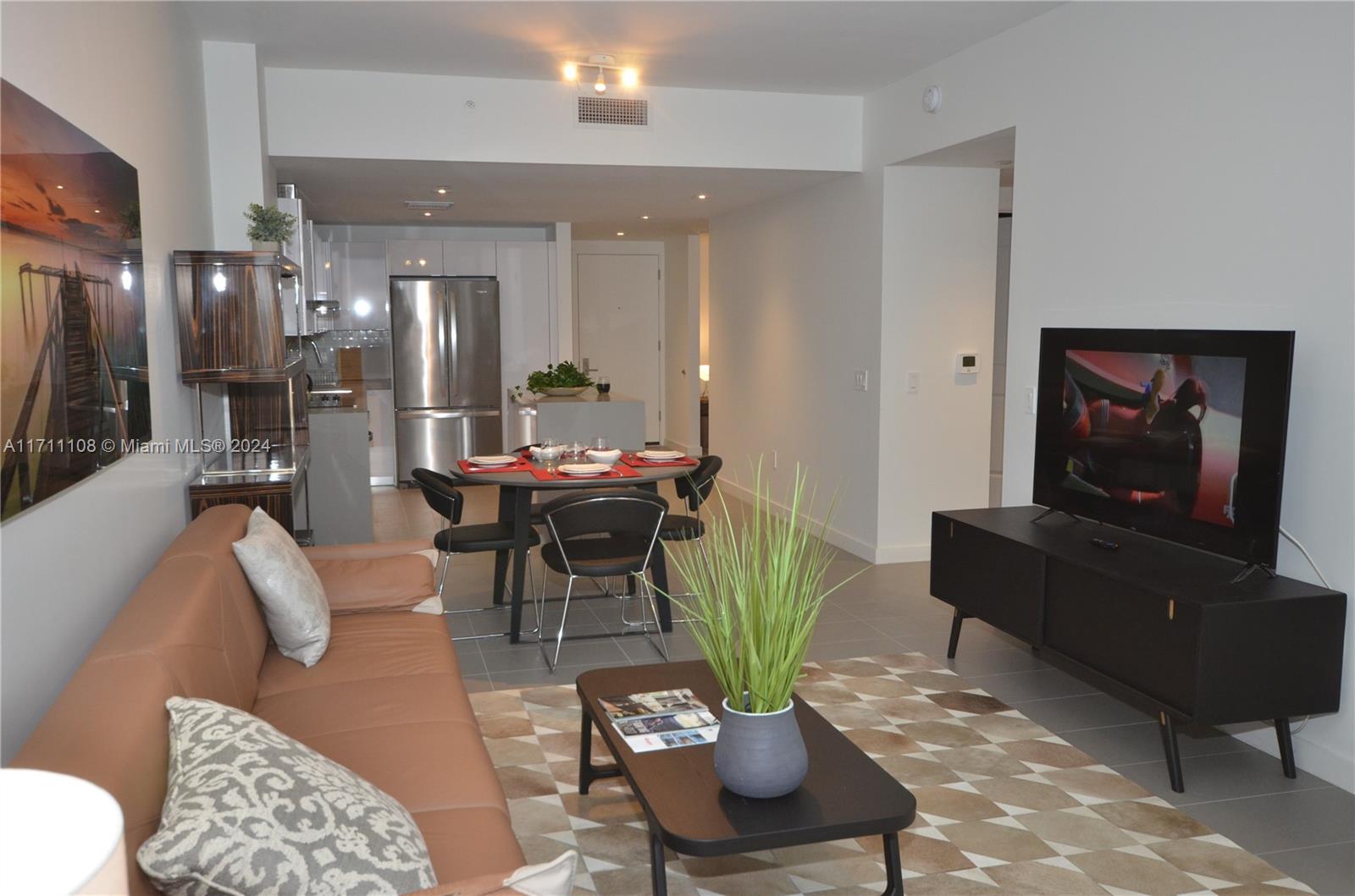 CANVAS CONDO - Residential Lease