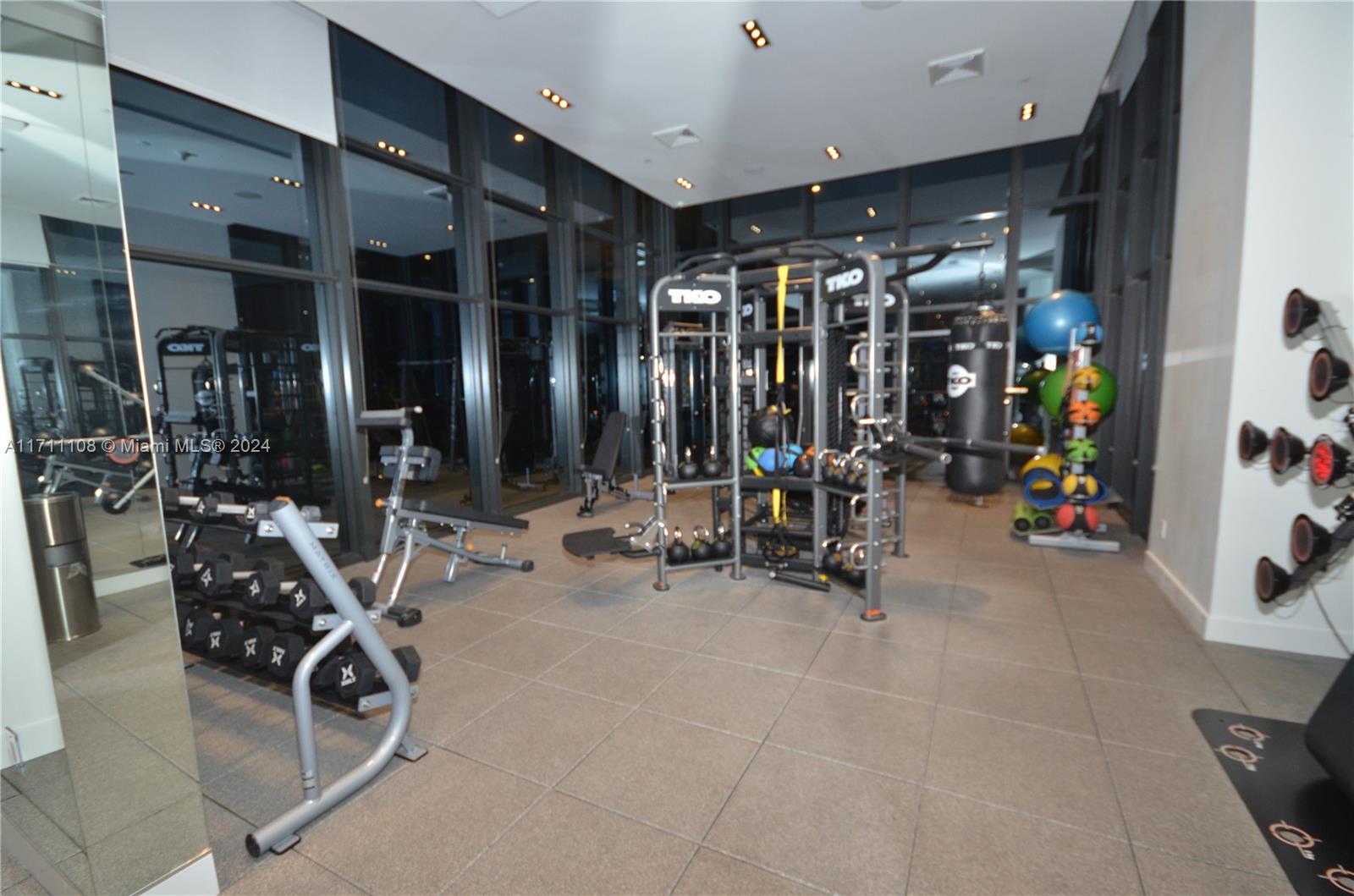 CANVAS CONDO - Residential Lease