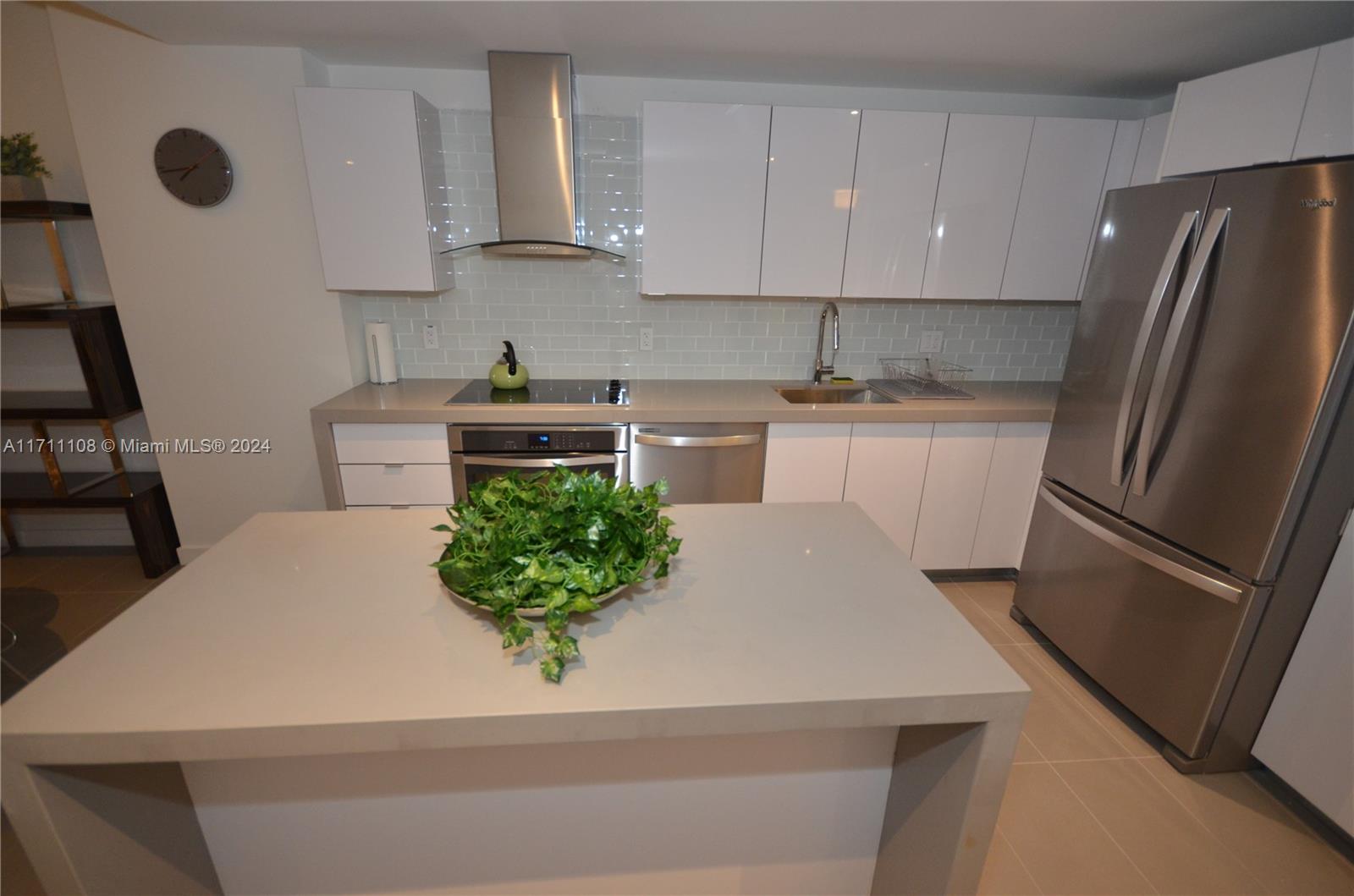 CANVAS CONDO - Residential Lease