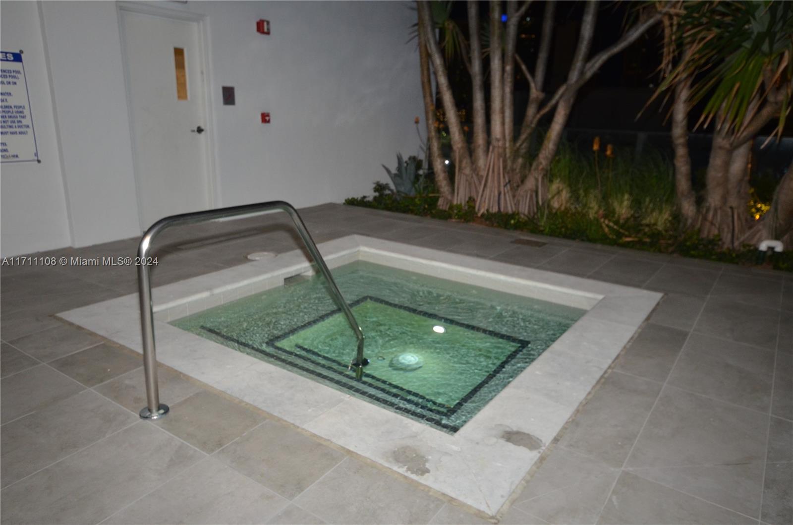 CANVAS CONDO - Residential Lease