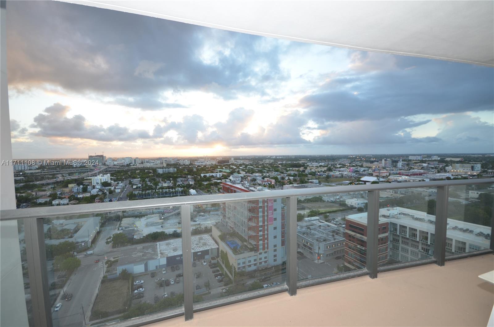 CANVAS CONDO - Residential Lease