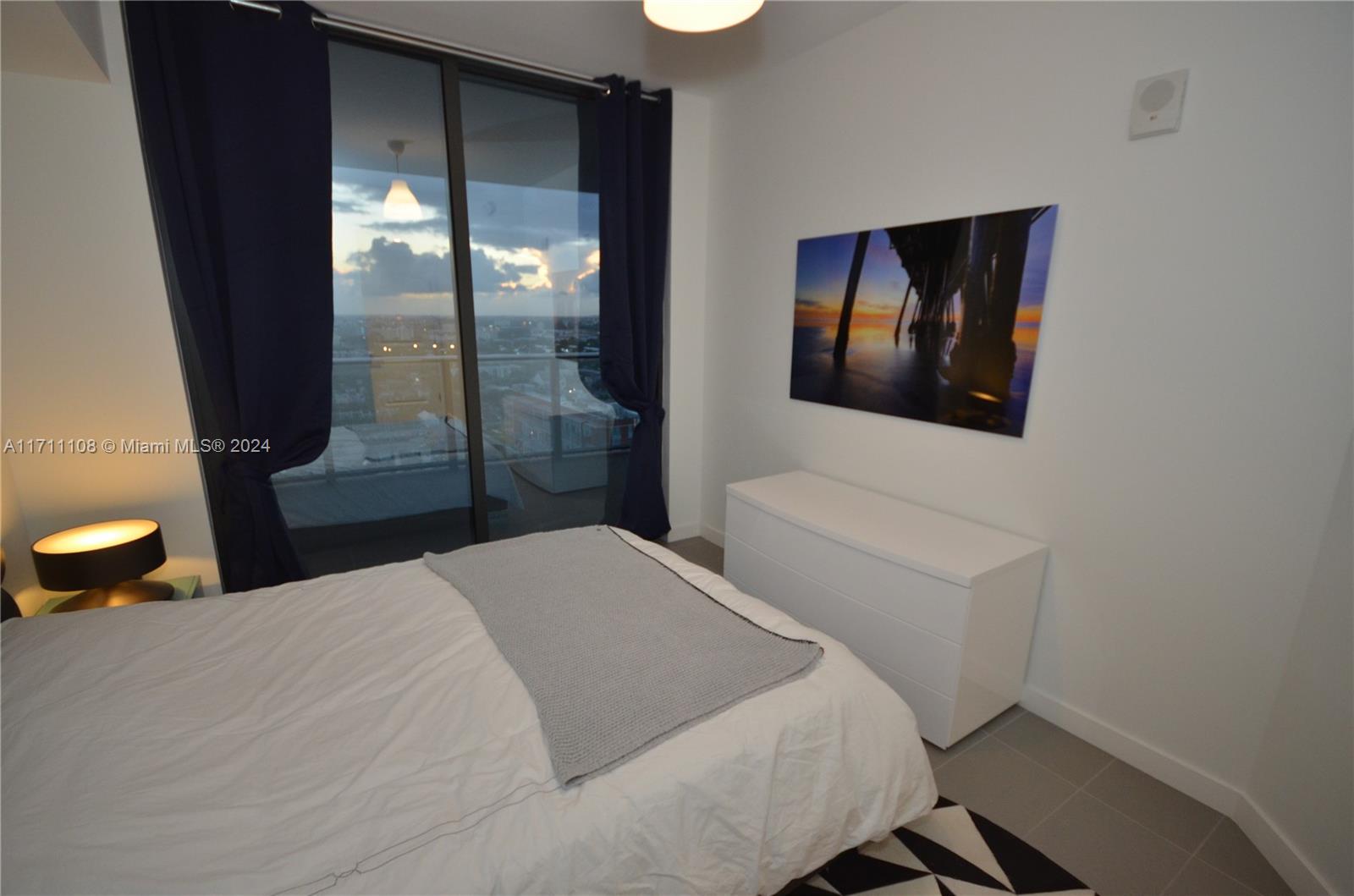 CANVAS CONDO - Residential Lease