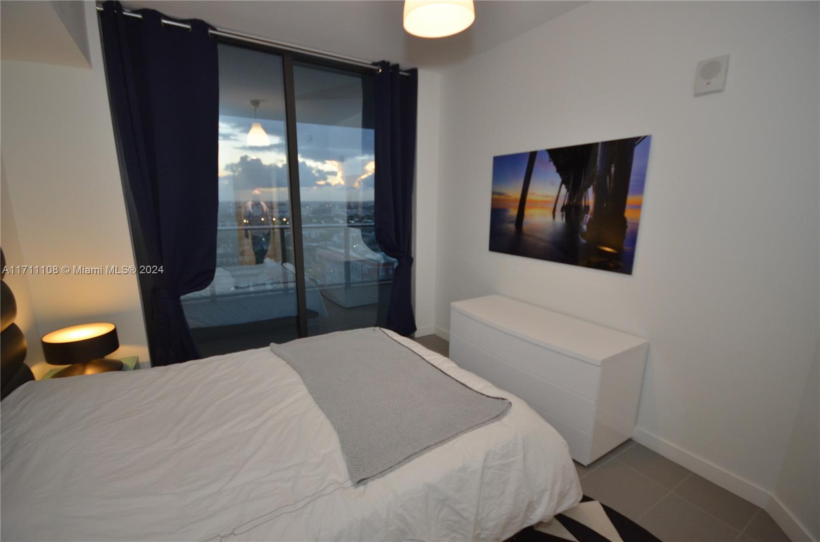 CANVAS CONDO - Residential Lease