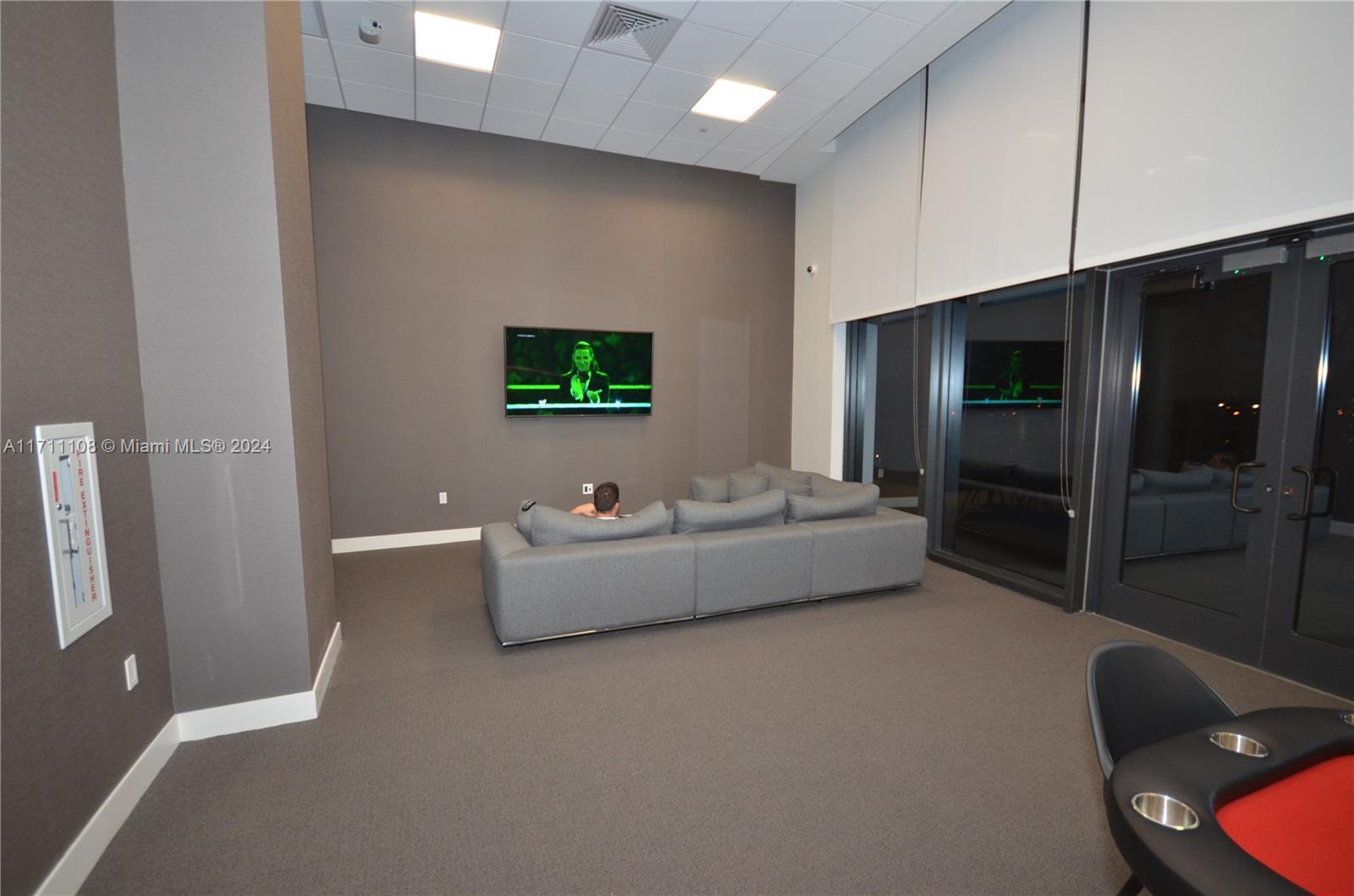 CANVAS CONDO - Residential Lease