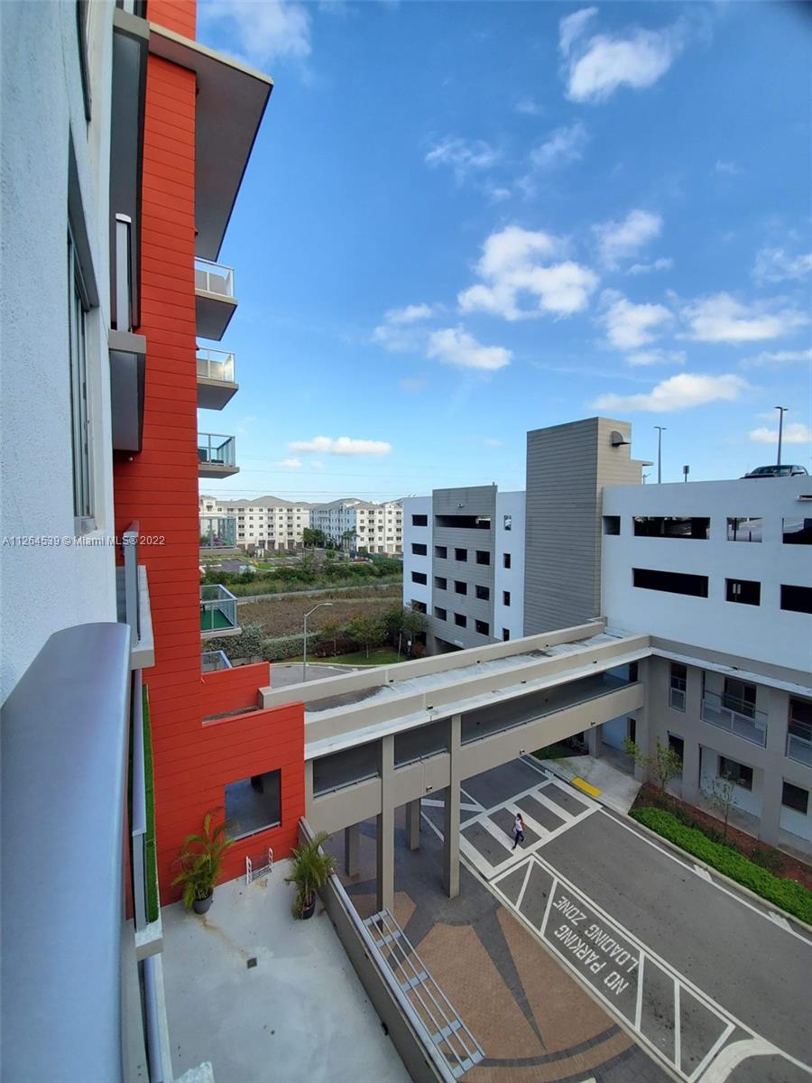 Midtown Doral Cond #2 - Residential Lease