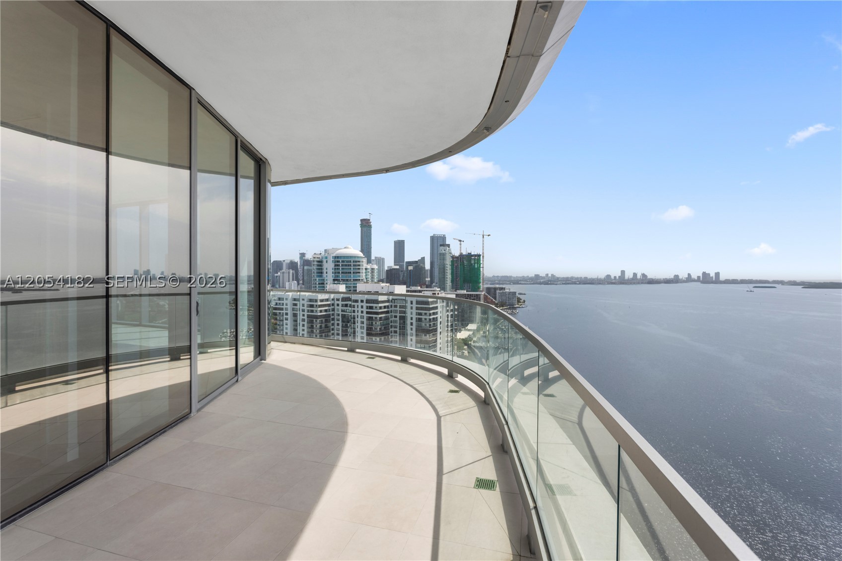 UNA RESIDENCES - Residential