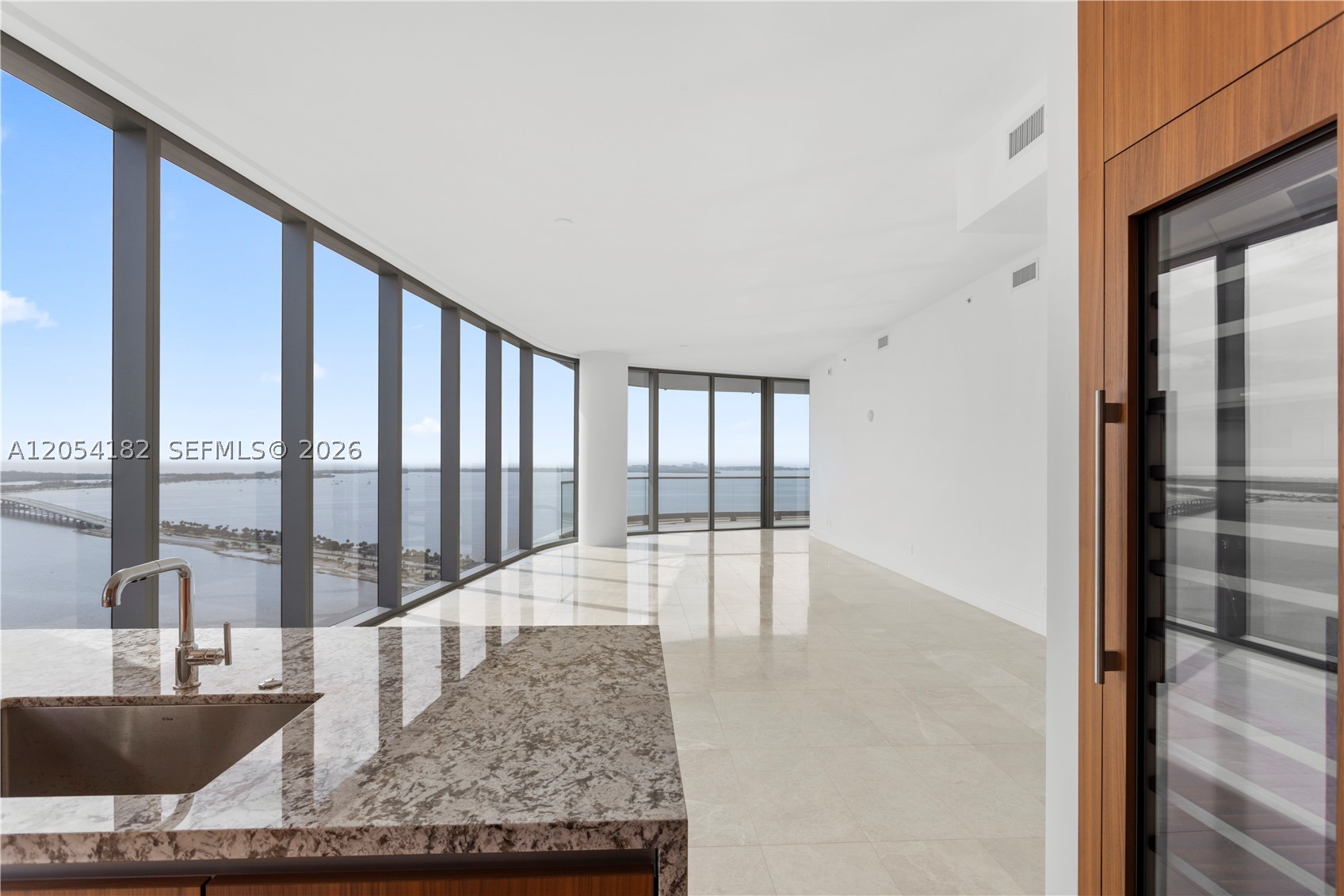 UNA RESIDENCES - Residential