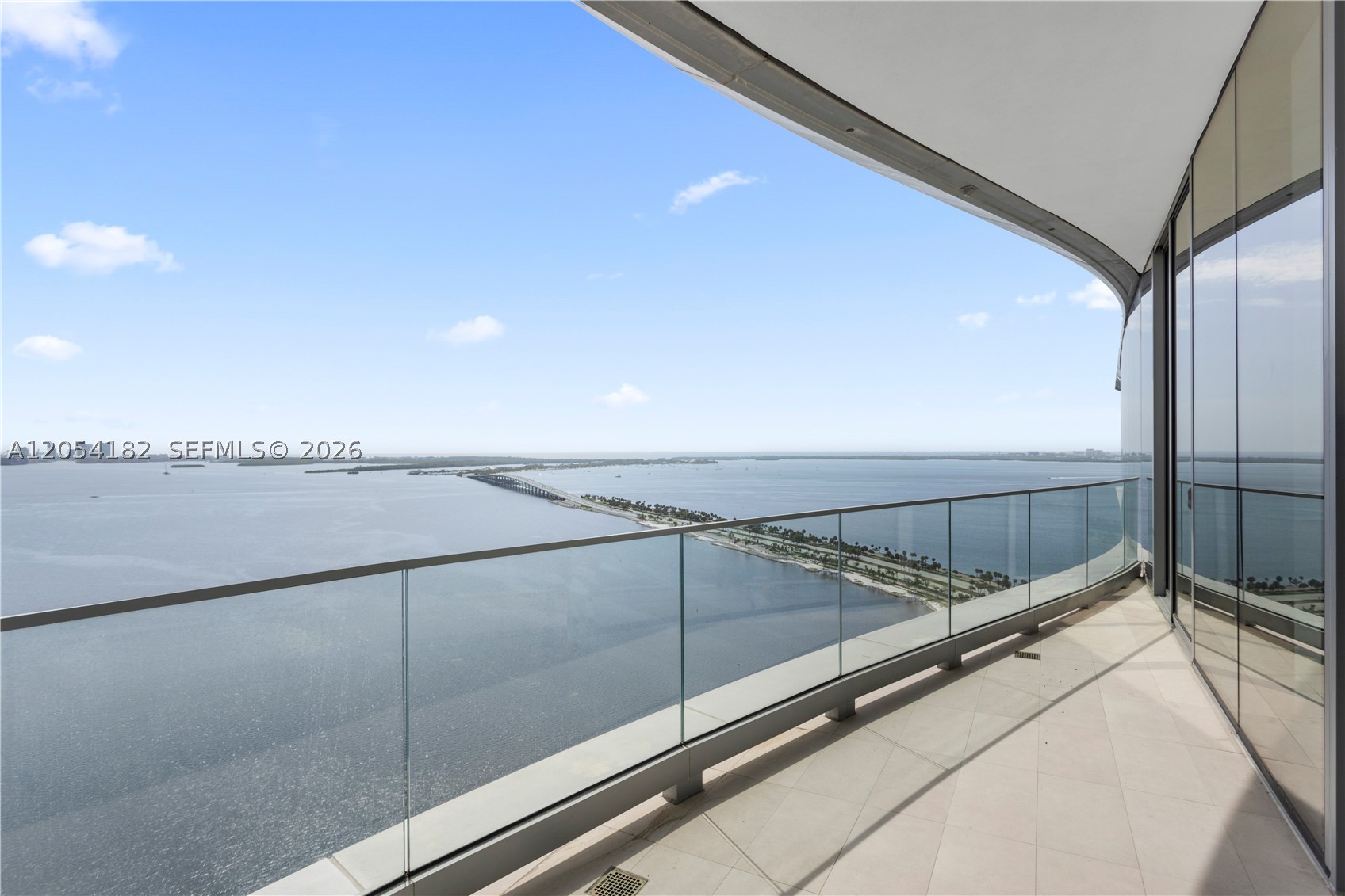 UNA RESIDENCES - Residential