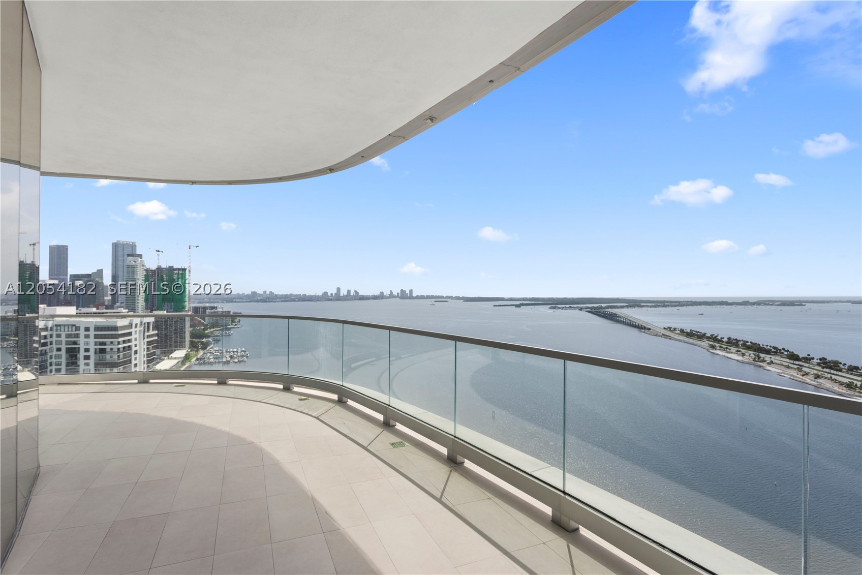 UNA RESIDENCES - Residential