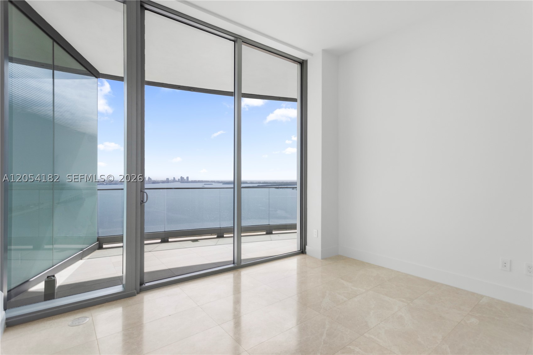 UNA RESIDENCES - Residential