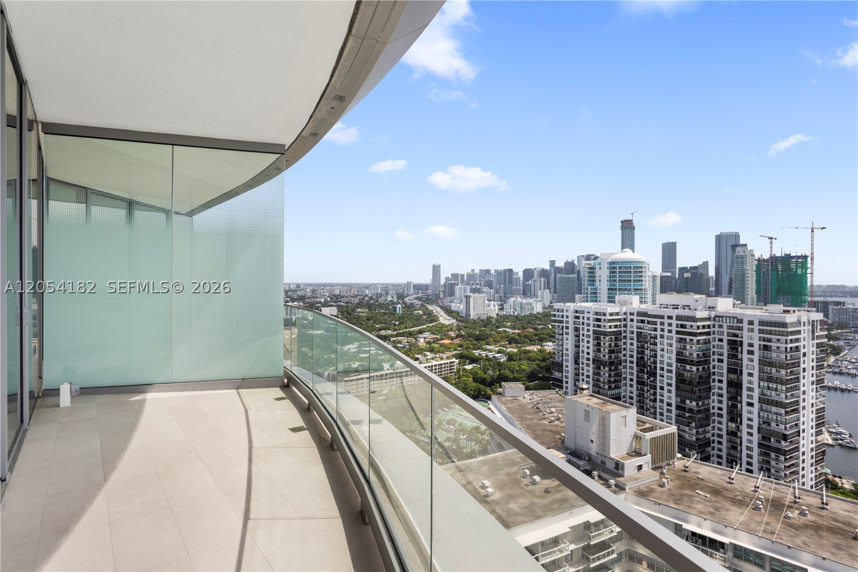 UNA RESIDENCES - Residential