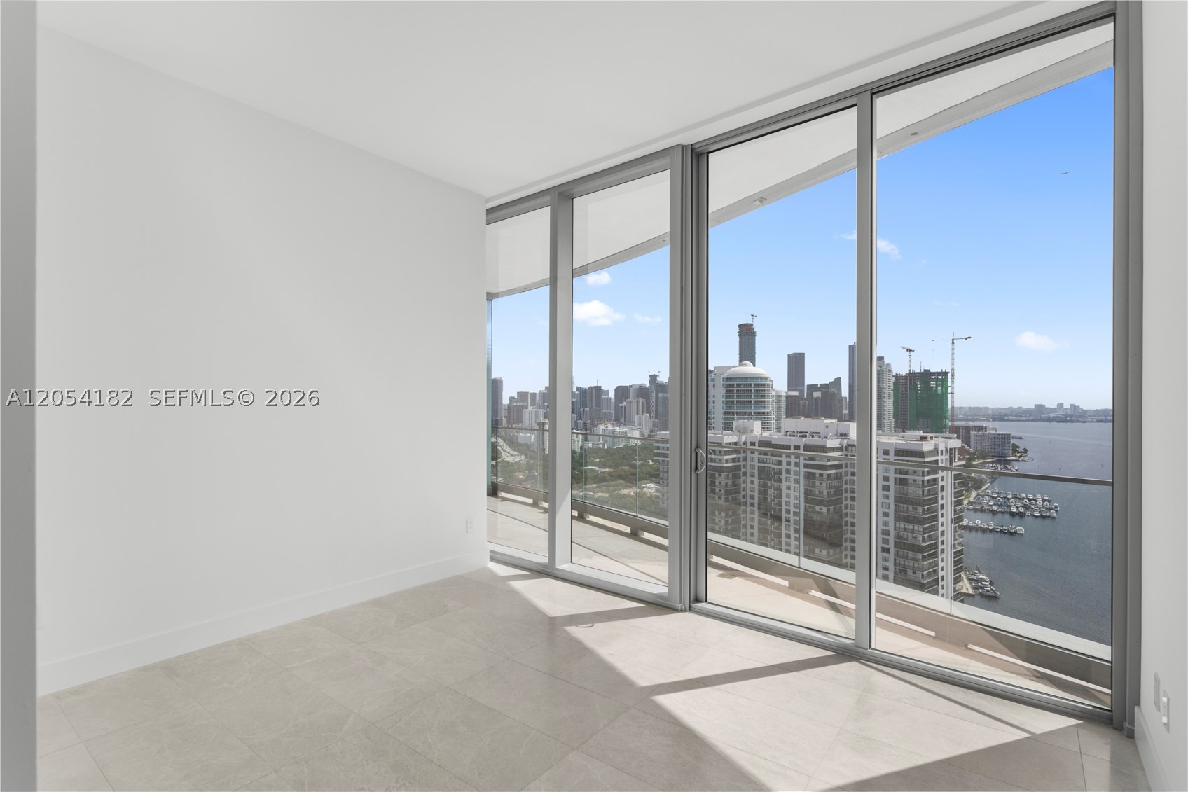 UNA RESIDENCES - Residential