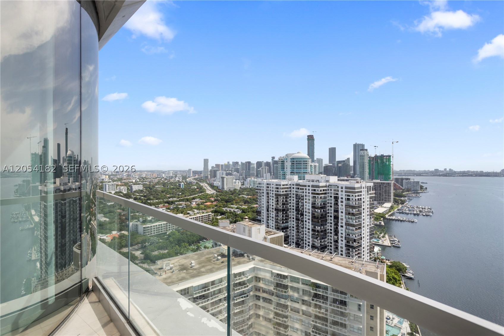 UNA RESIDENCES - Residential