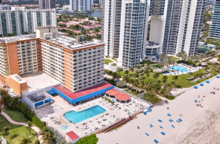 Elegant and spacious studio . , A low crime city bordering Golden Beach, Aventura cities. Surrounded by first-class dining, shopping, and entertainment Malls. Steps from the ocean, and public park, with fine recreation areas and equipment available. Some of the highest-rated elementary, middle, and high schools in South Florida. Walking distance from the Aventura Mall.  from Famous South Beach. A few miles from Florida International University. Everything is included: electricity, Wi-Fi, hot water. Heated swimming pool, beach service, gym, and spa/sauna. The building has restaurants, a big lobby, concierge service 24/7, security, electronic key, laundry facilities, and valet parking. Well located in the heart of Sunny Isles. 
LOCATION IN FAMOUS MARCO POLO RESORT IN BOOMING SUNNY ISLES!