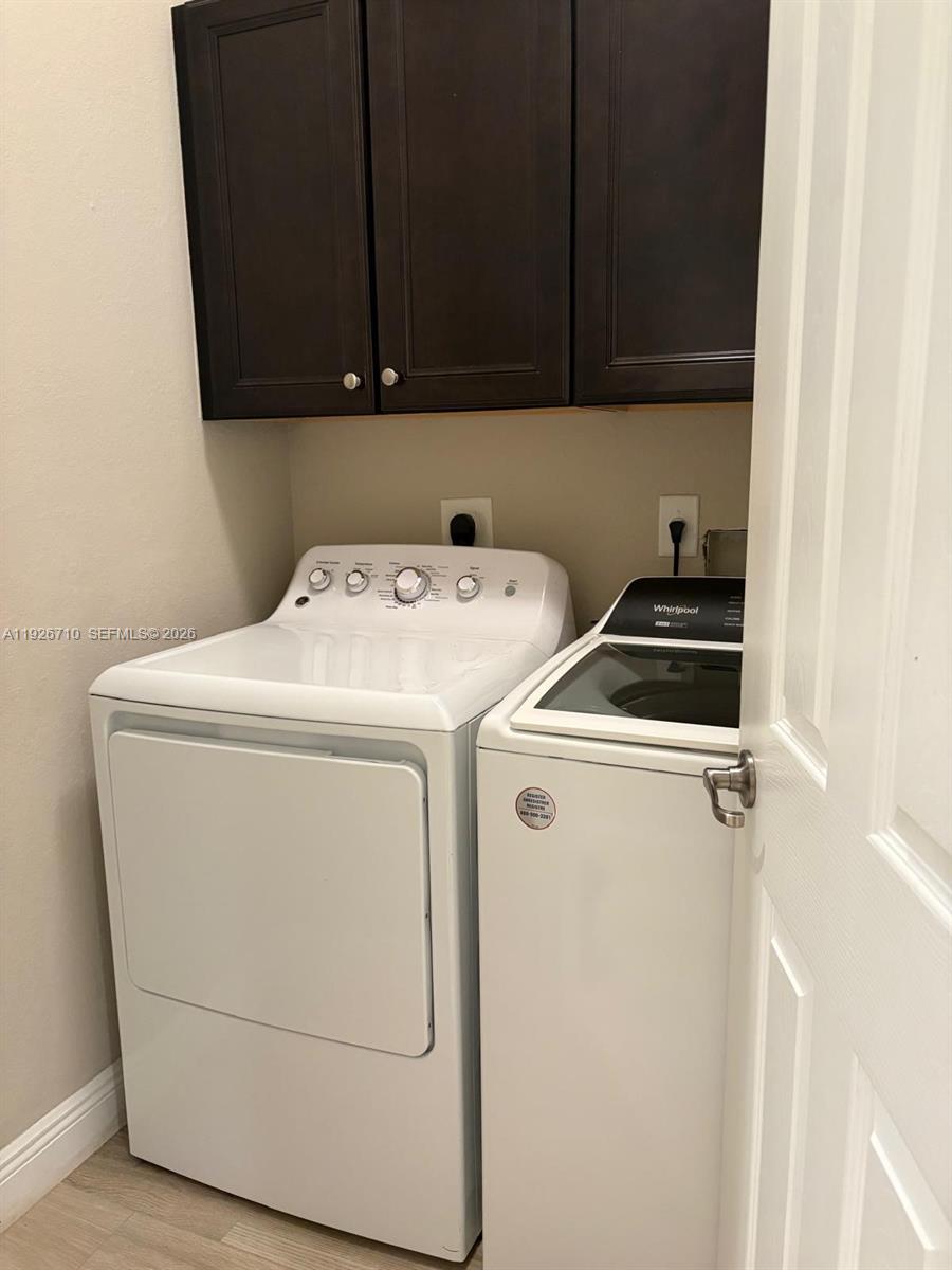 DORAL BREEZE - Residential