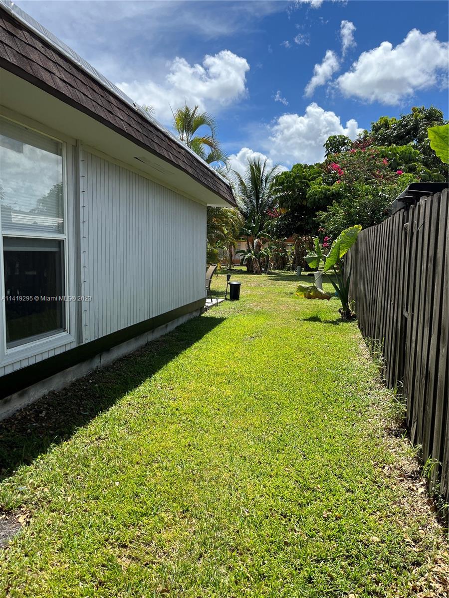 MAINLANDS OF TAMARAC LAKE - Residential Lease