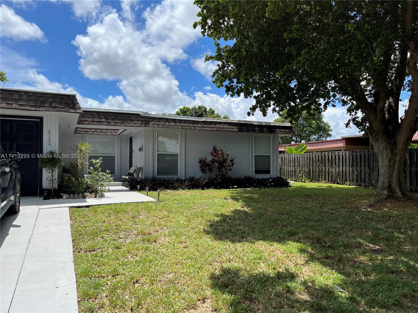 MAINLANDS OF TAMARAC LAKE - Residential Lease