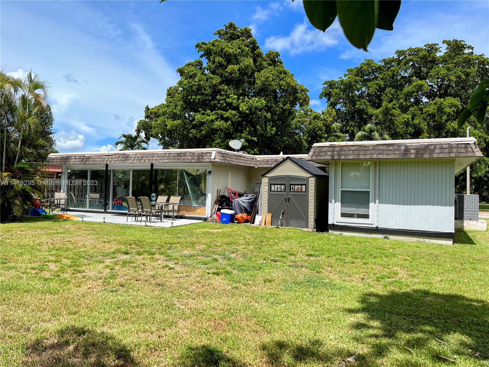 MAINLANDS OF TAMARAC LAKE - Residential Lease