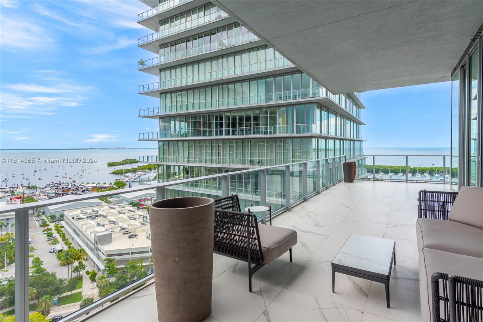 DINNER KEY - Residential
