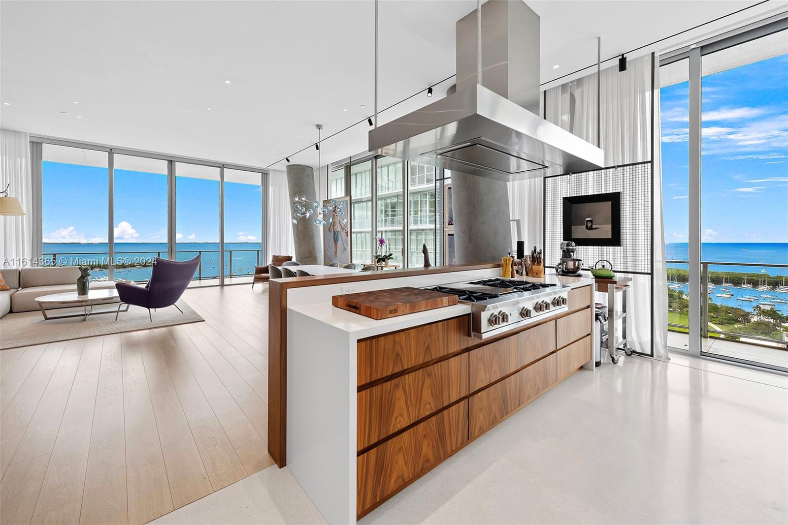 DINNER KEY - Residential