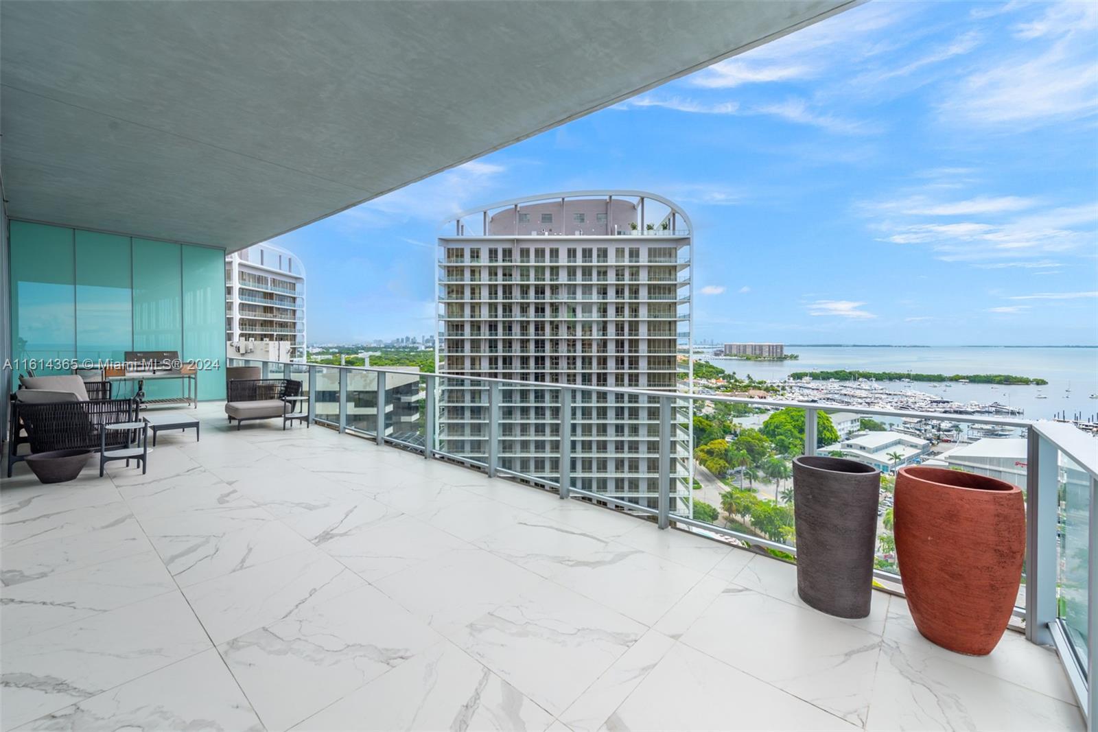 DINNER KEY - Residential