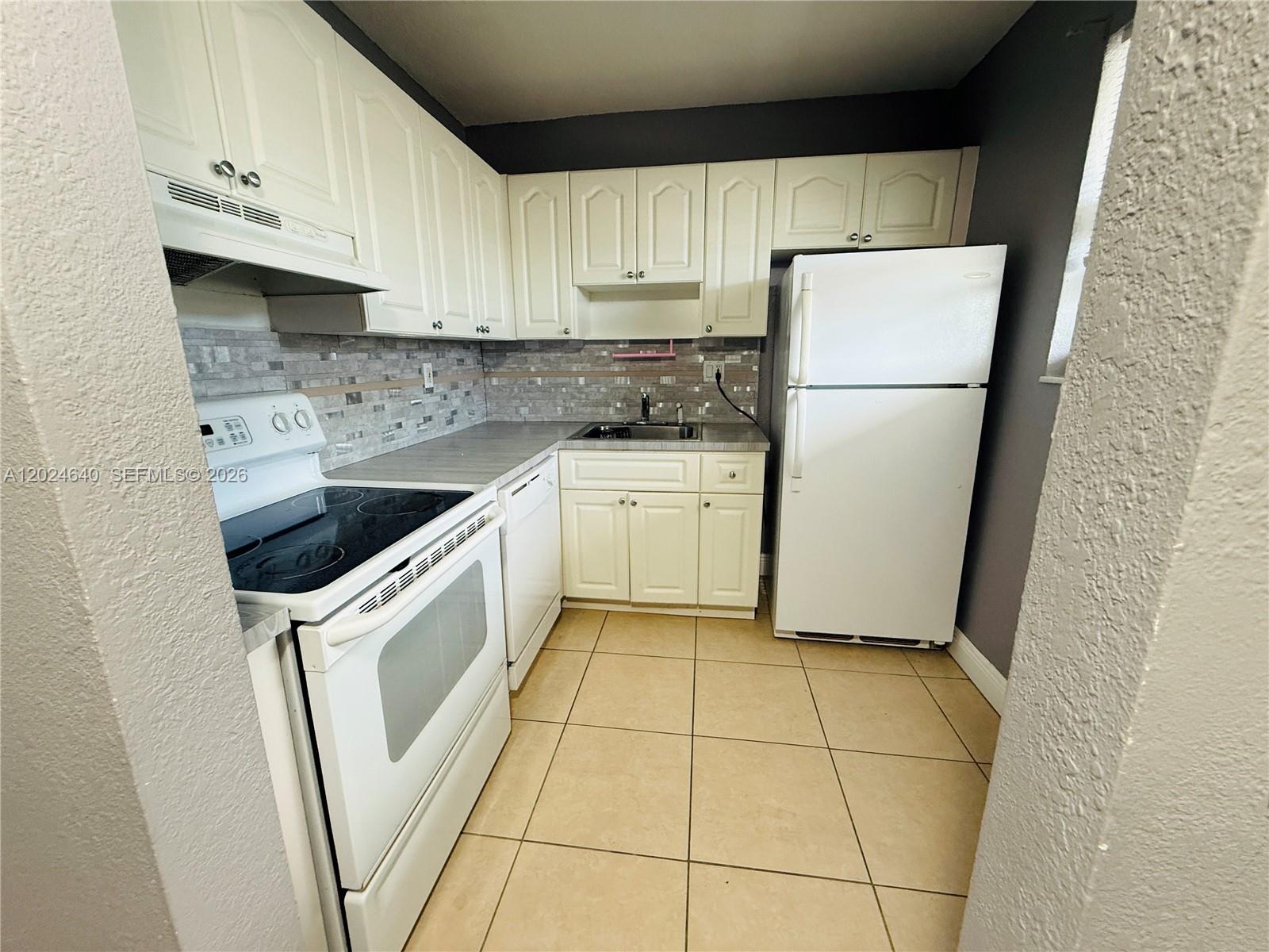 VILLA GARCEZ CONDO - Residential Lease