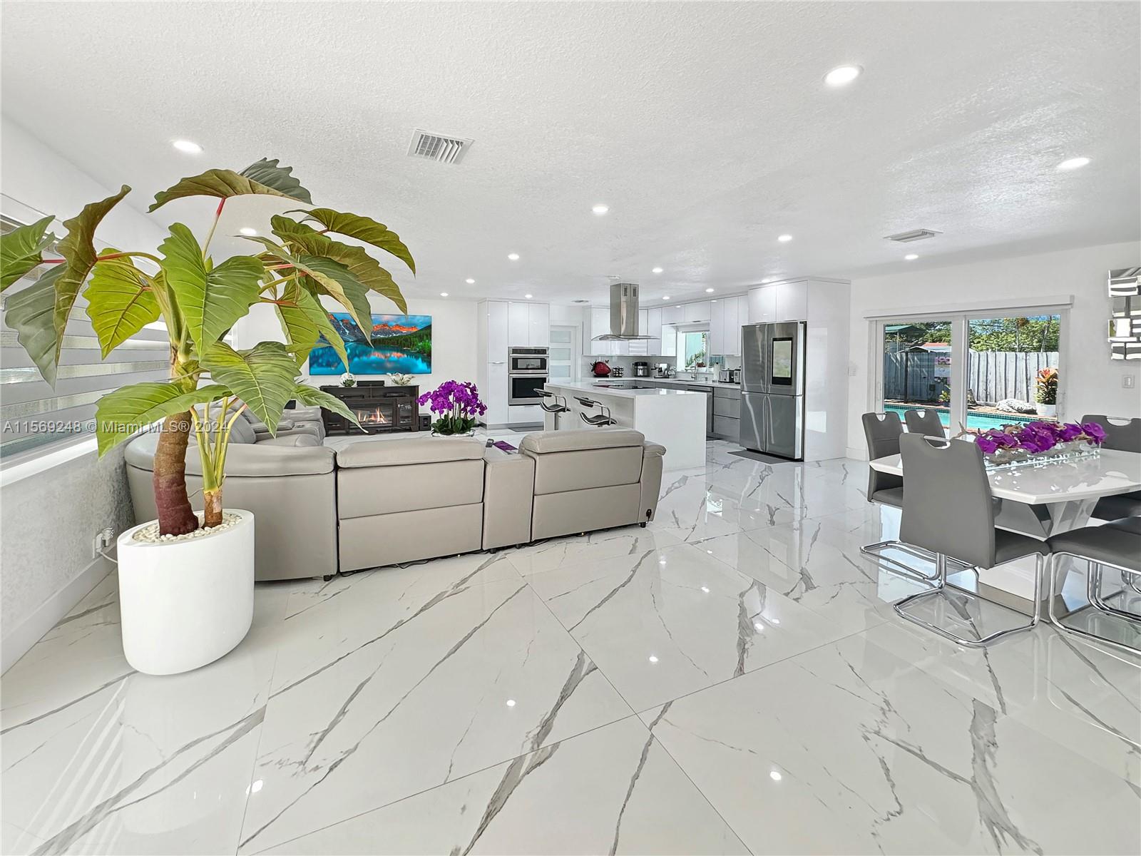 THE GRAN CESAR SUB - Residential