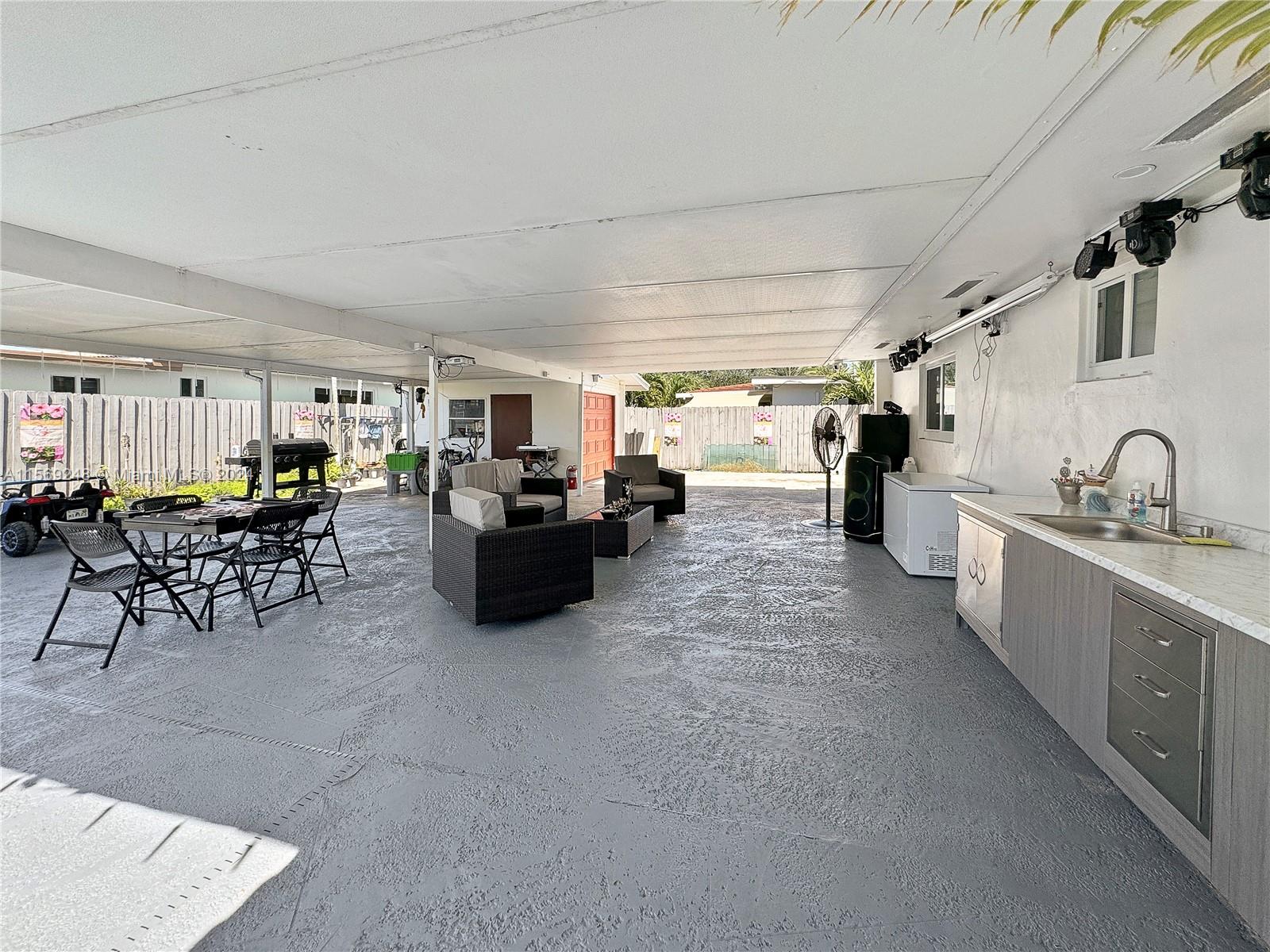 THE GRAN CESAR SUB - Residential