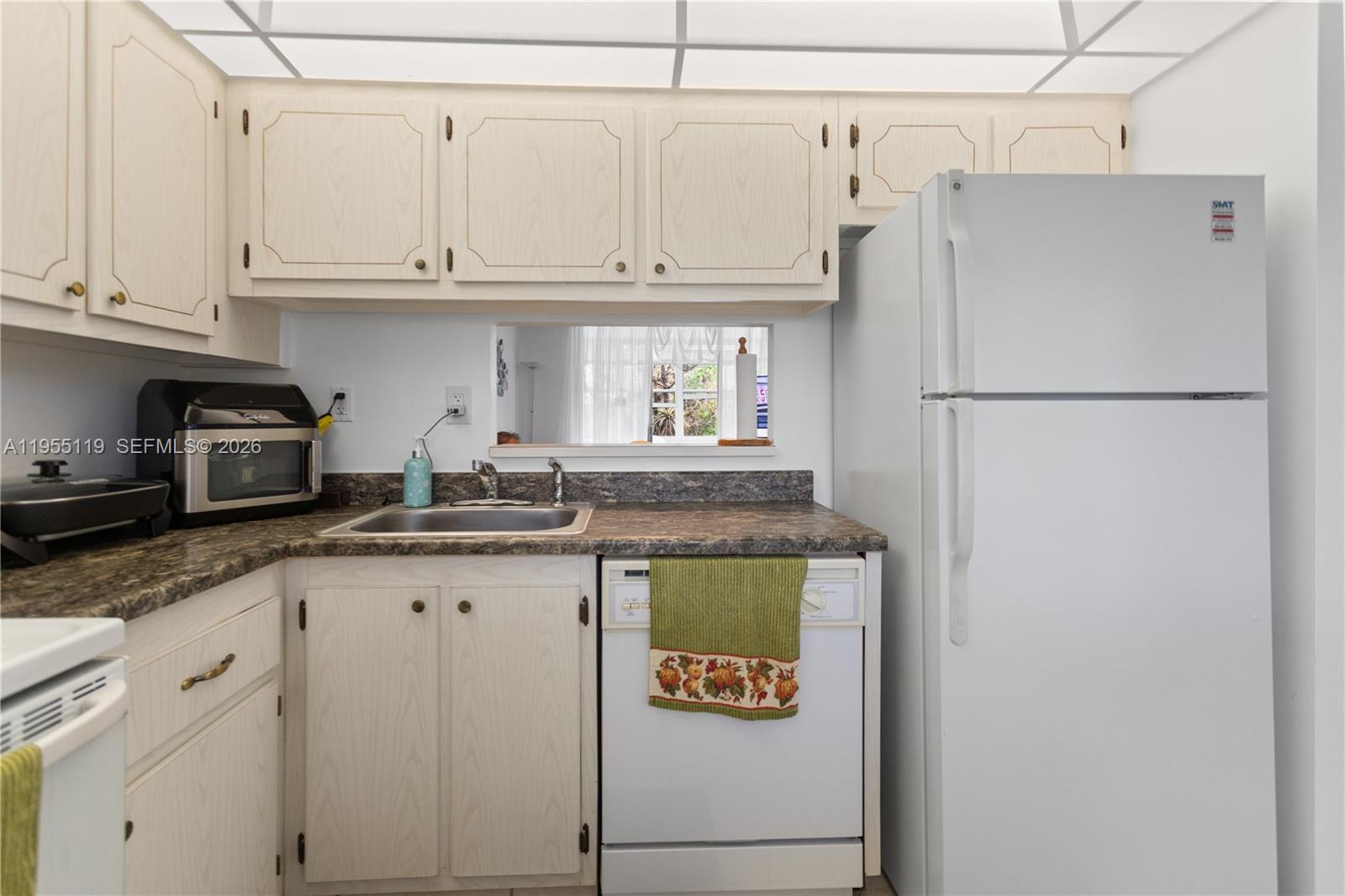 CYPRESS CHASE CONDO NO 1 - Residential