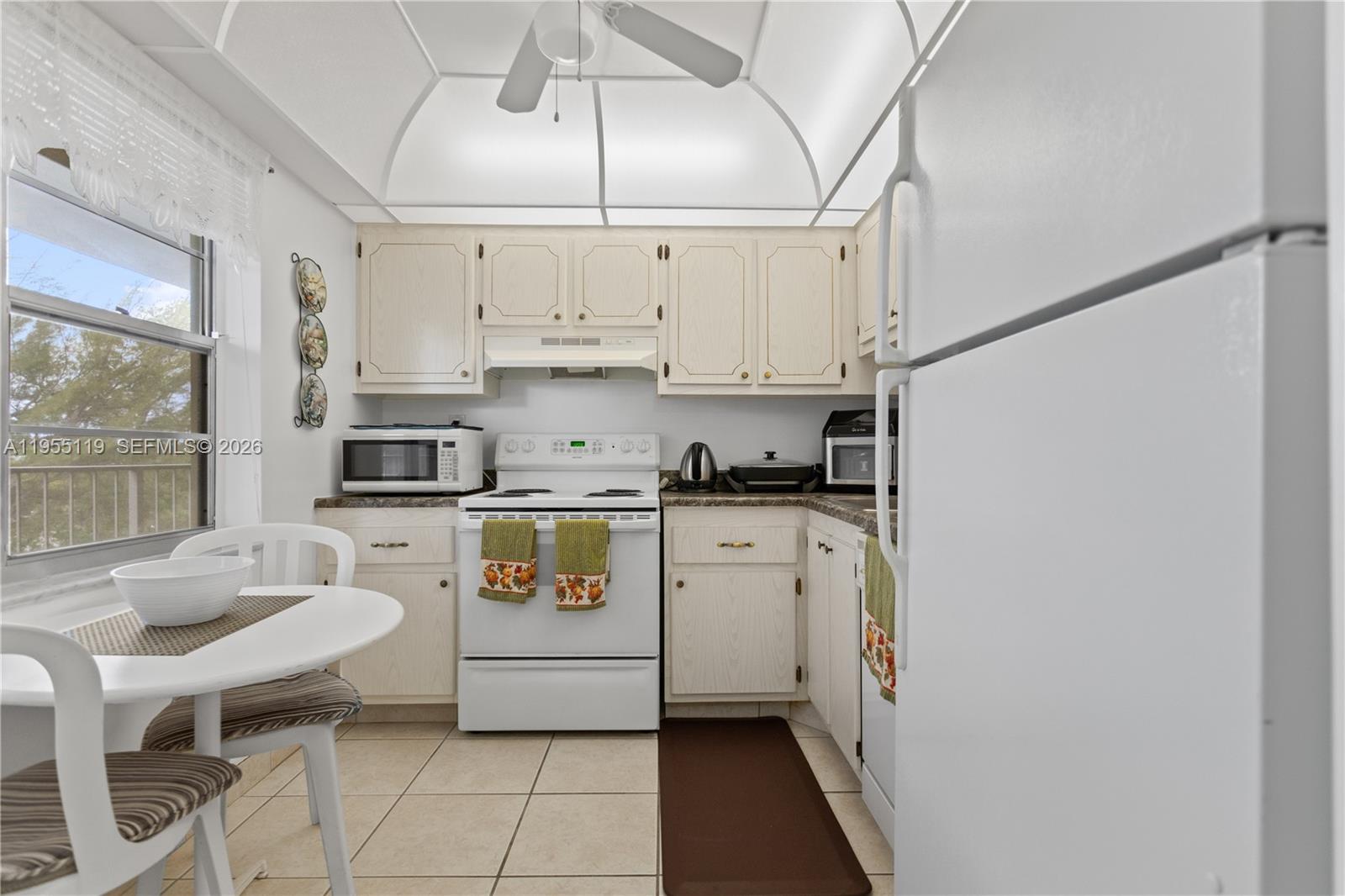 CYPRESS CHASE CONDO NO 1 - Residential