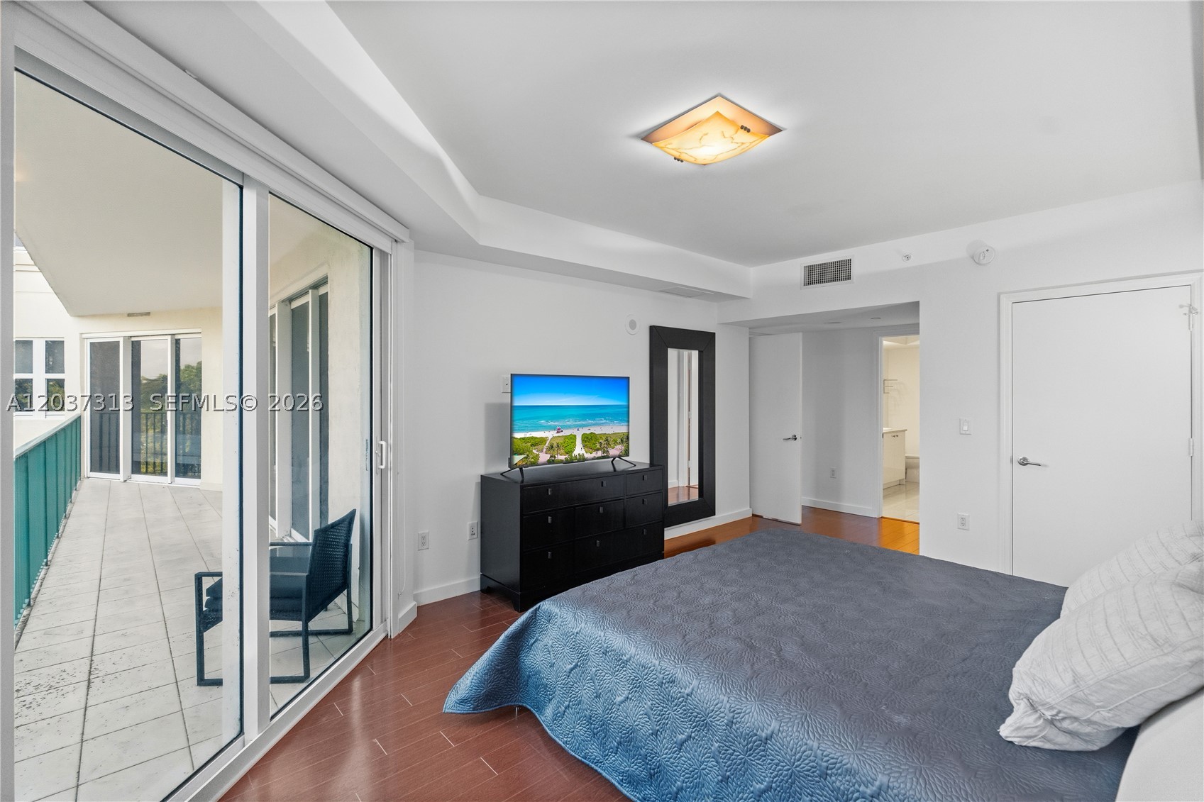 TURNBERRY VLG NO TOWER CO - Residential