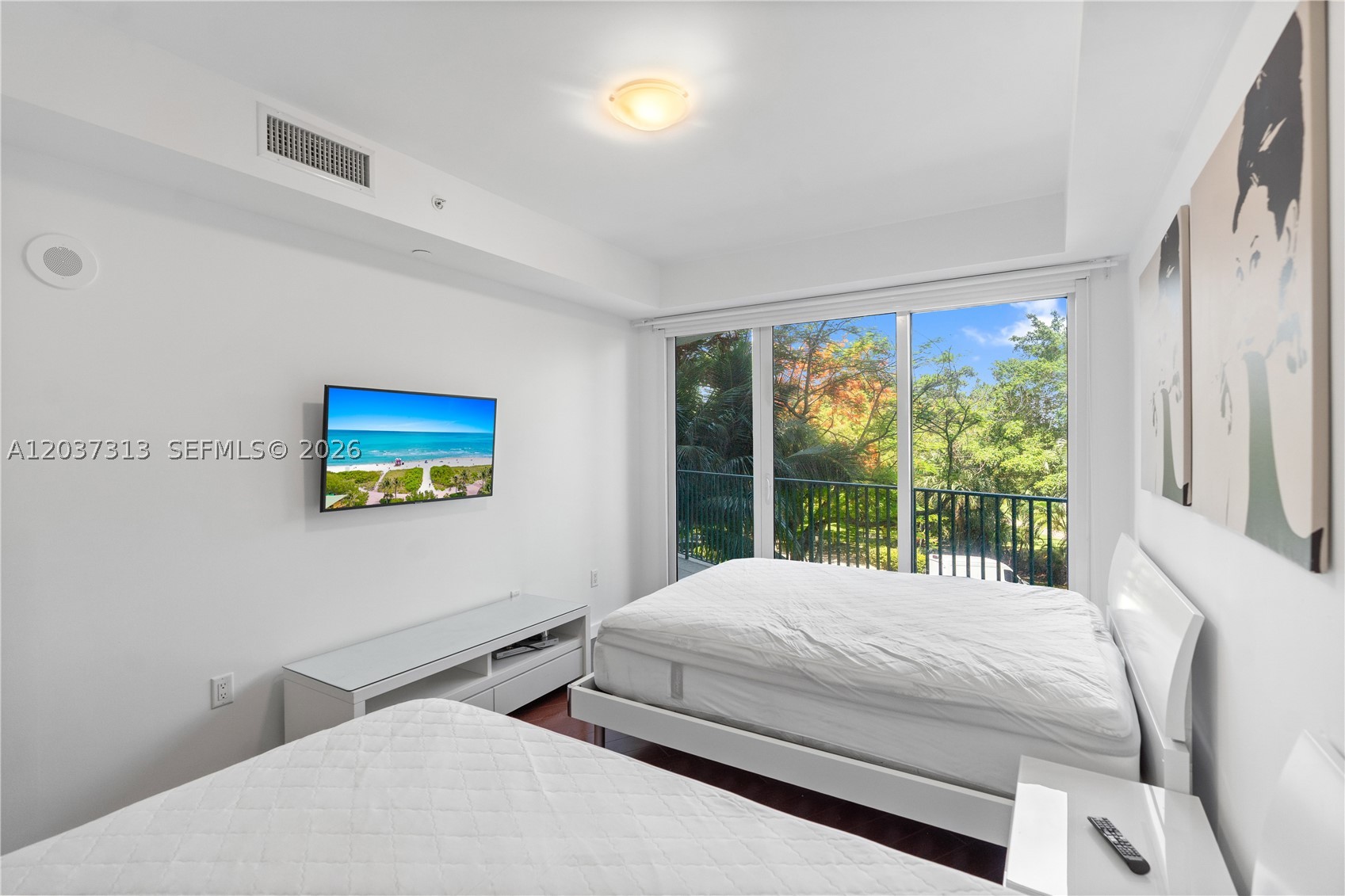 TURNBERRY VLG NO TOWER CO - Residential