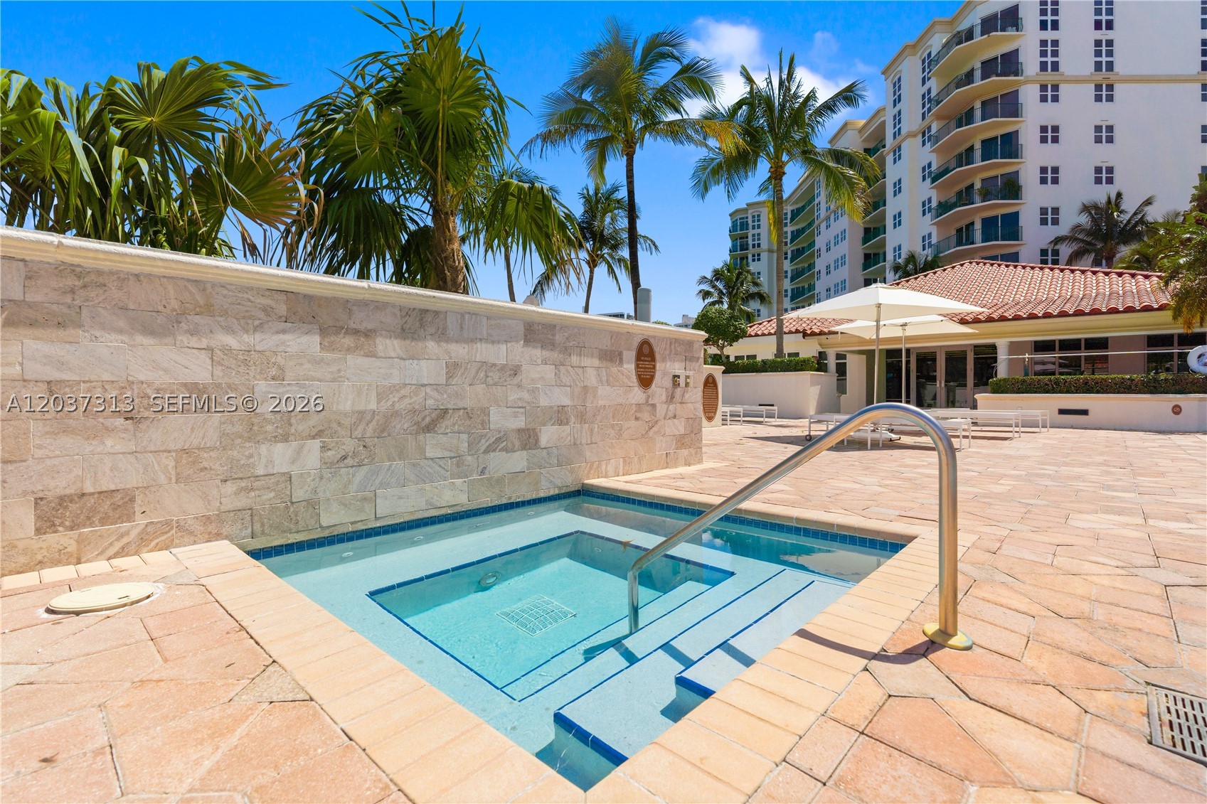 TURNBERRY VLG NO TOWER CO - Residential