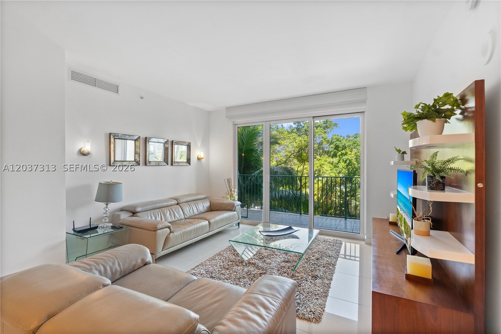 TURNBERRY VLG NO TOWER CO - Residential
