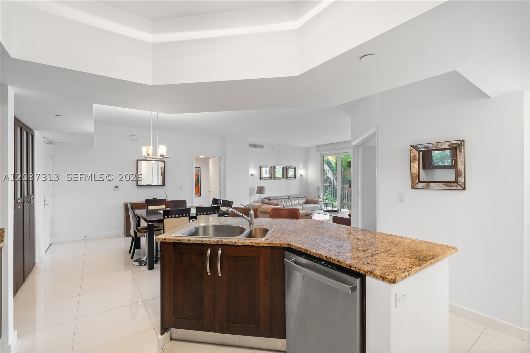TURNBERRY VLG NO TOWER CO - Residential