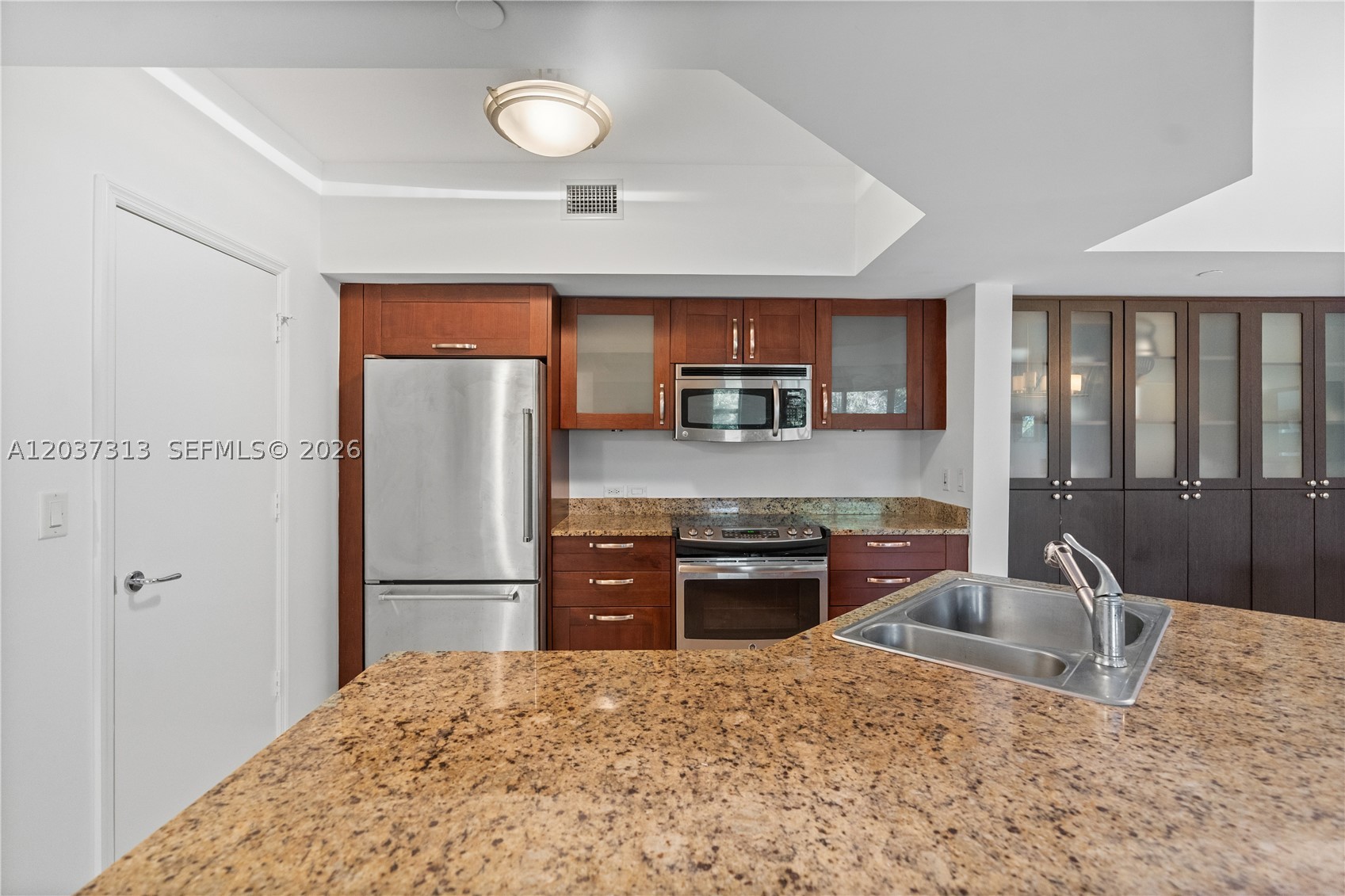 TURNBERRY VLG NO TOWER CO - Residential