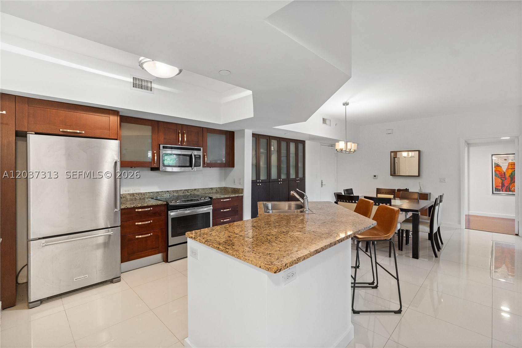 TURNBERRY VLG NO TOWER CO - Residential