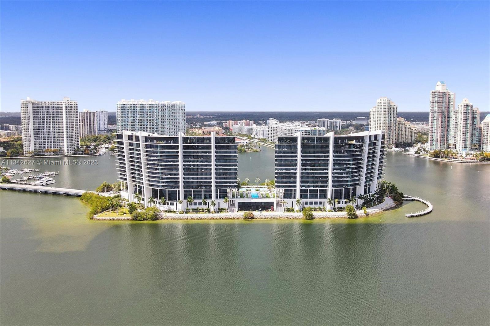PRIVE CONDO - Residential