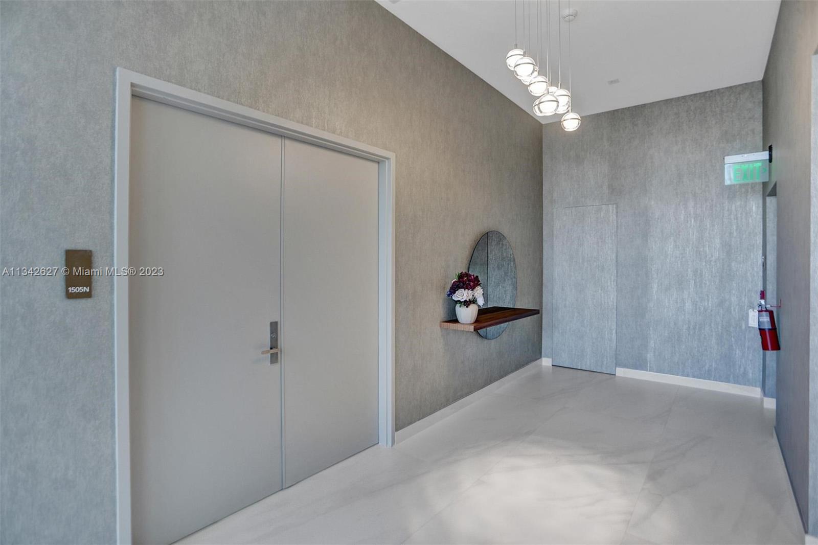 PRIVE CONDO - Residential