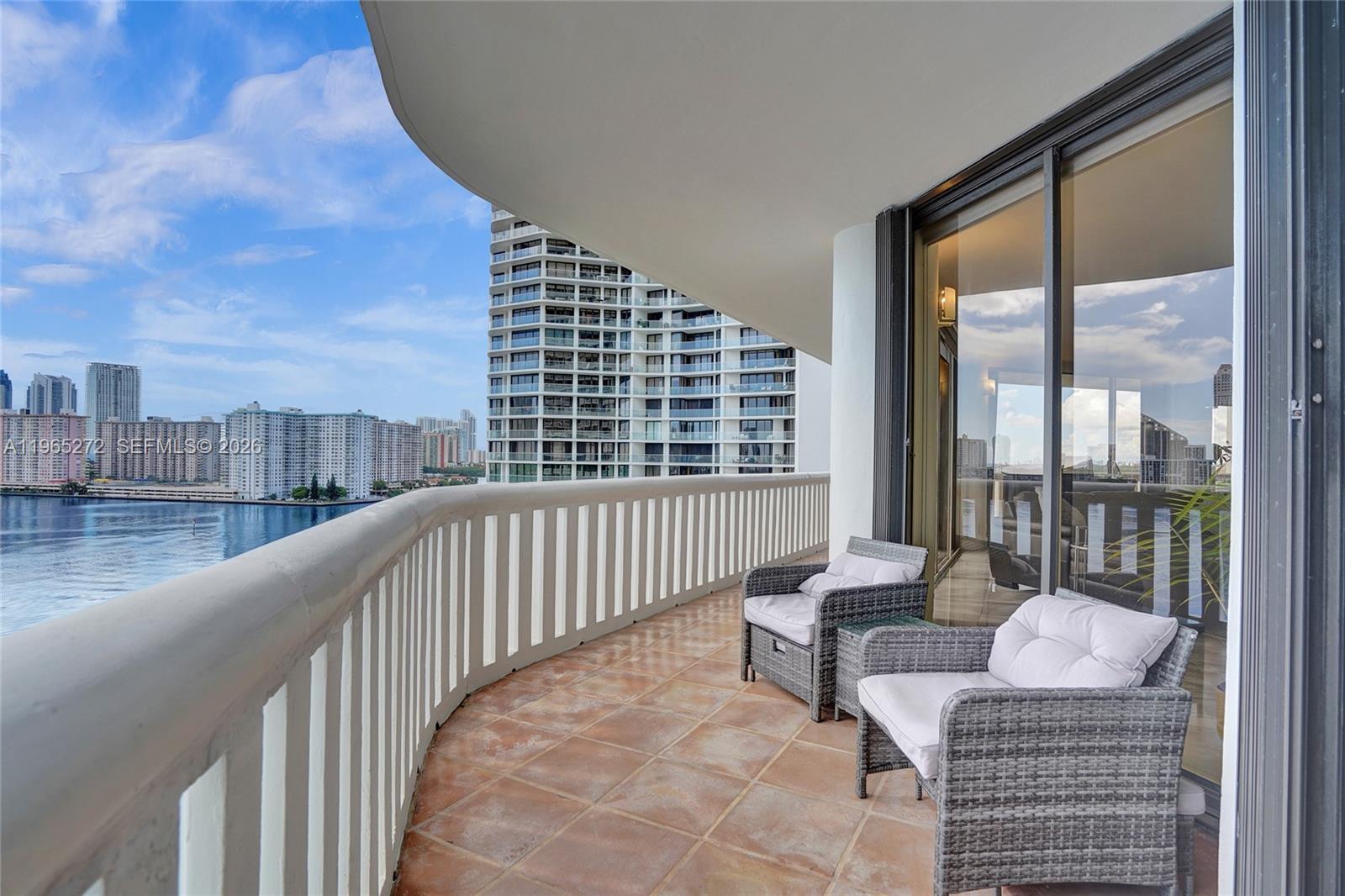 3000 ISL BLVD WILLIAMS IS - Residential