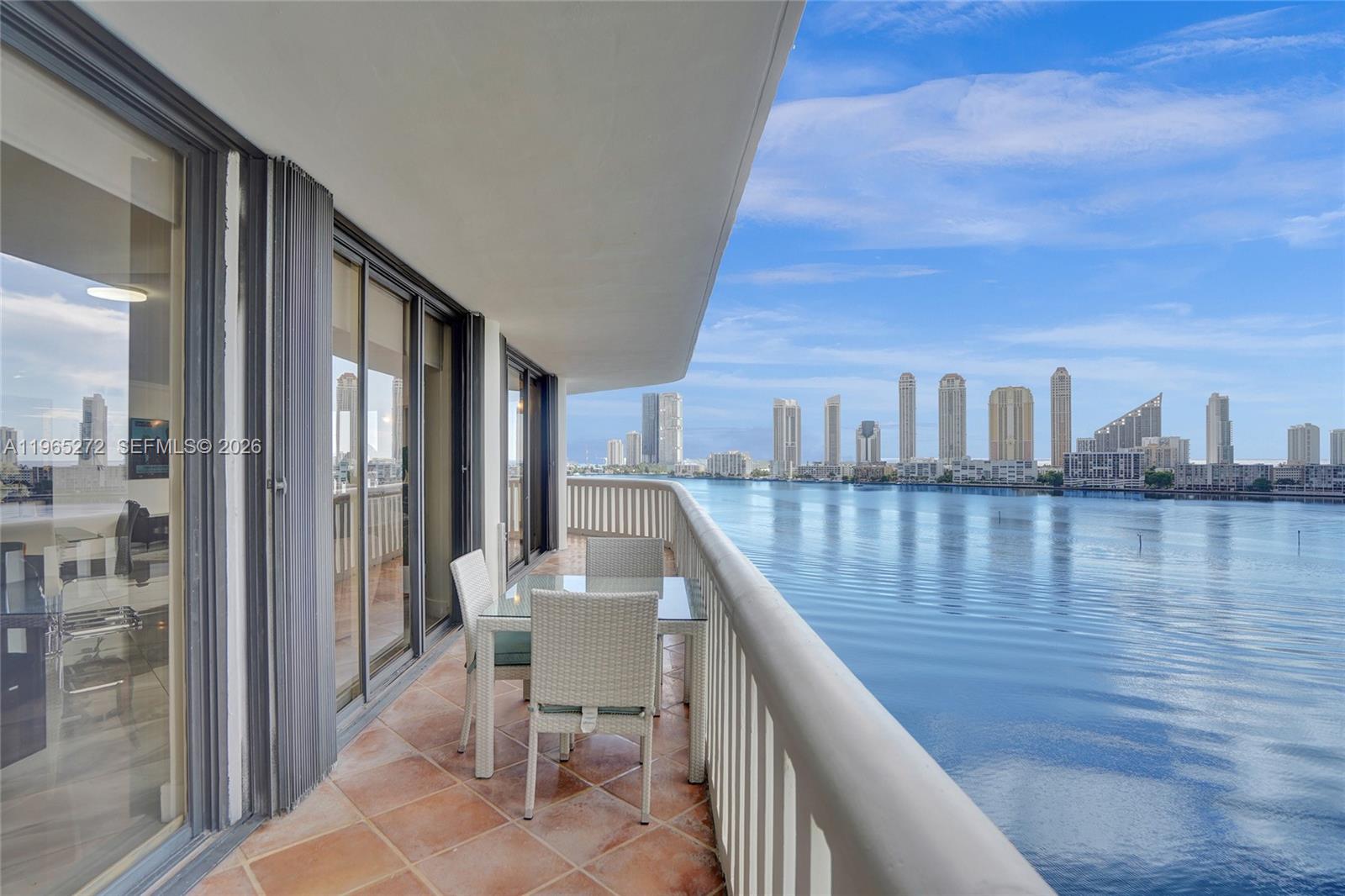 3000 ISL BLVD WILLIAMS IS - Residential