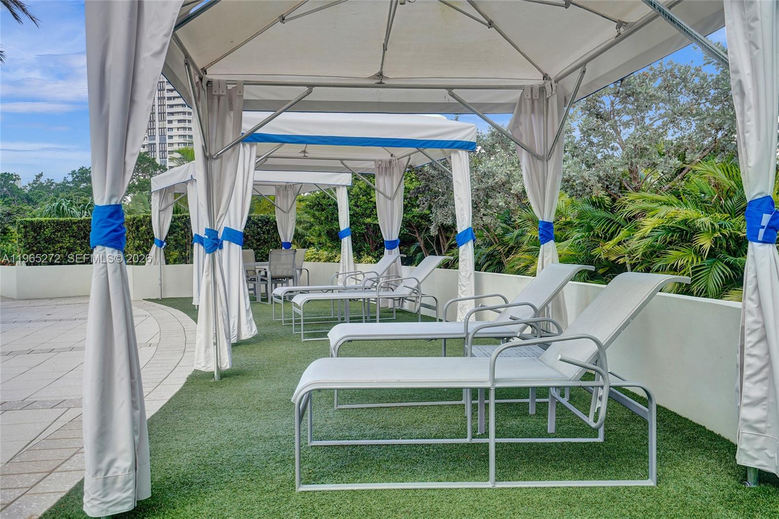 3000 ISL BLVD WILLIAMS IS - Residential
