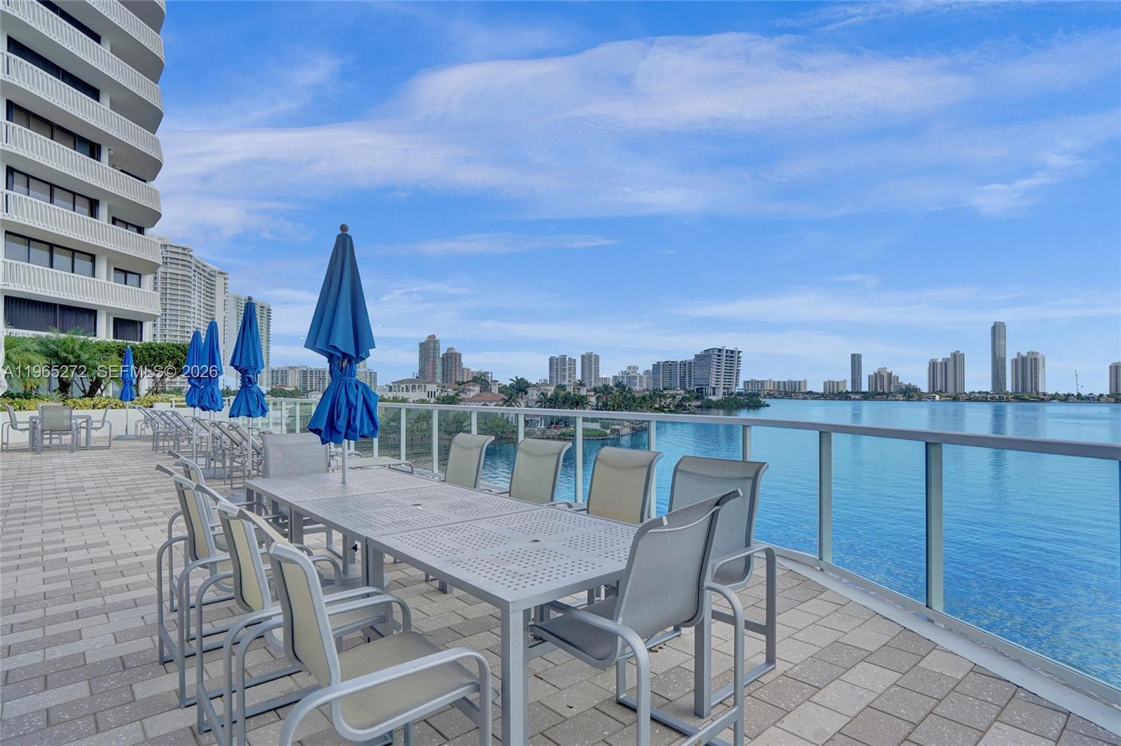 3000 ISL BLVD WILLIAMS IS - Residential