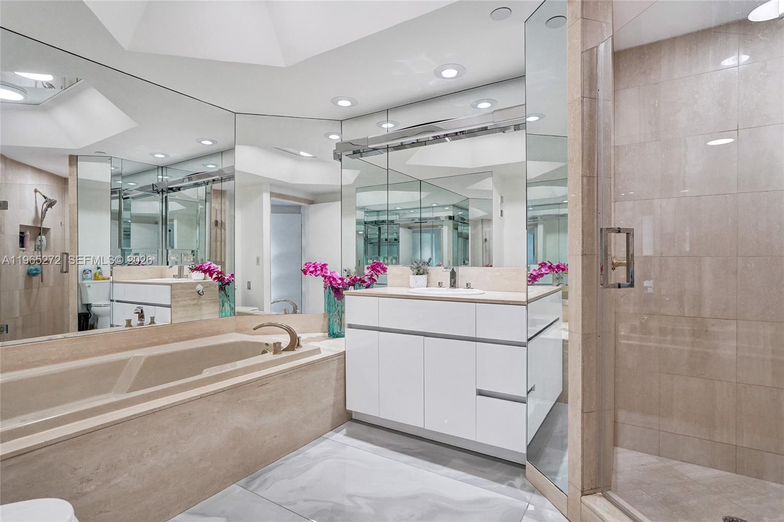 3000 ISL BLVD WILLIAMS IS - Residential