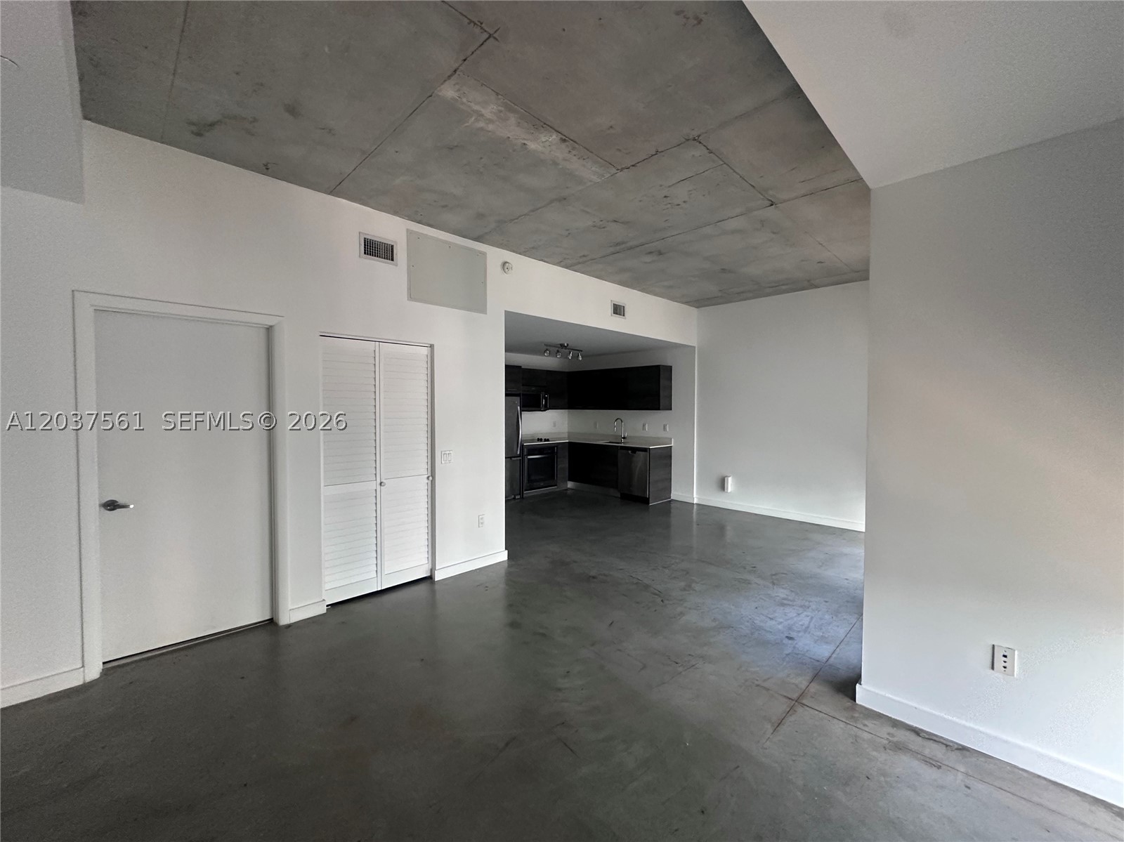 CENTRO CONDO - Residential Lease