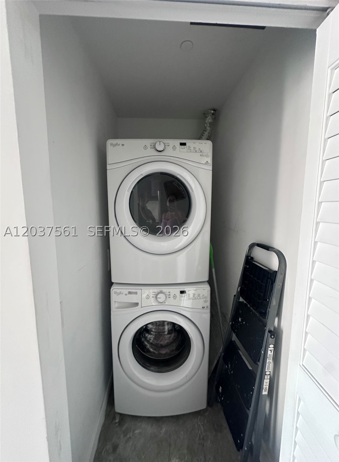 CENTRO CONDO - Residential Lease