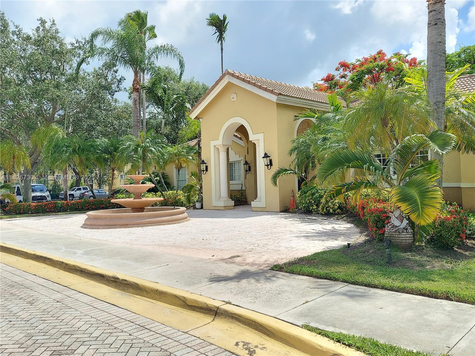 ROYAL GRAND CONDO - Residential