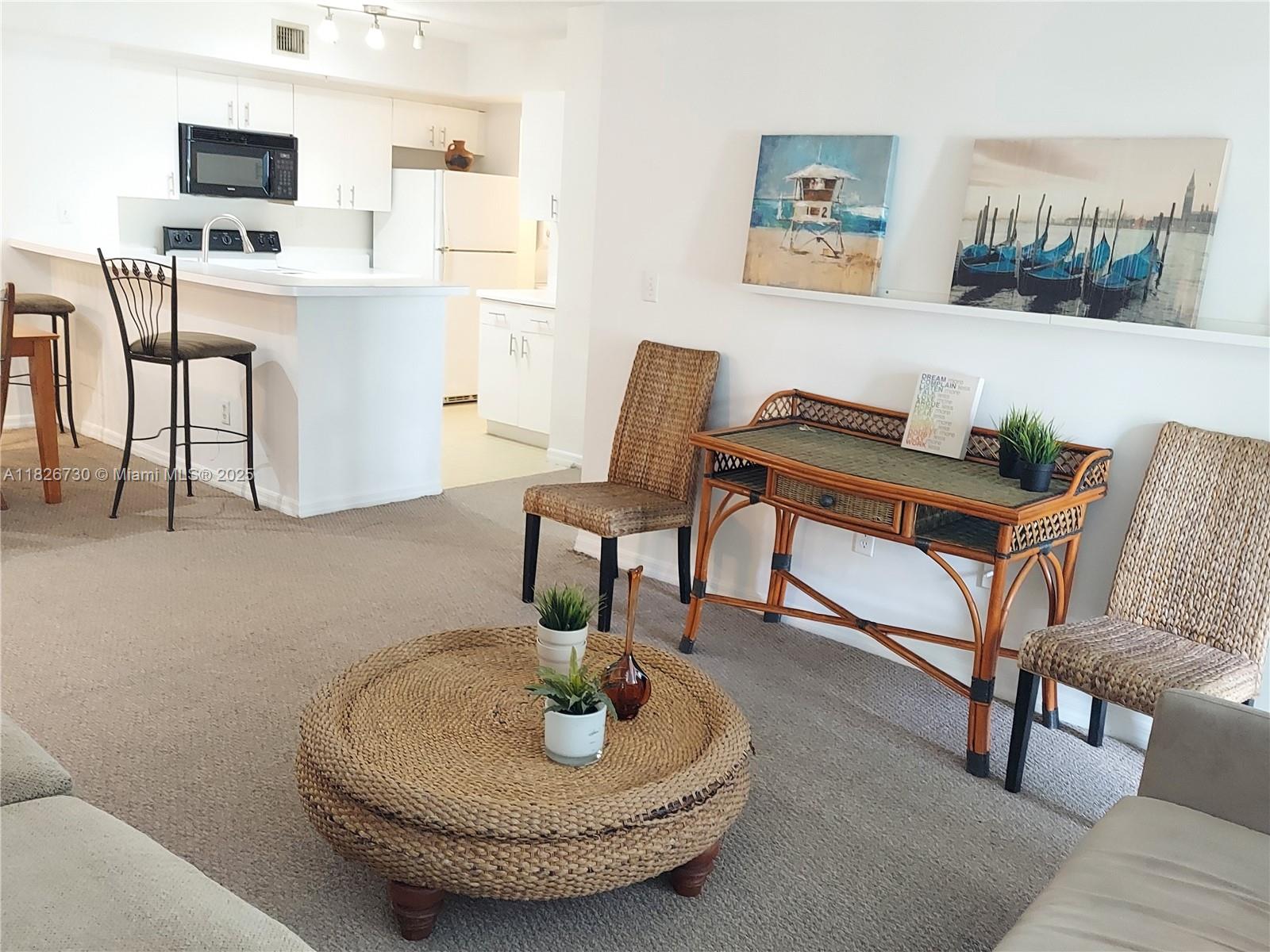 ROYAL GRAND CONDO - Residential