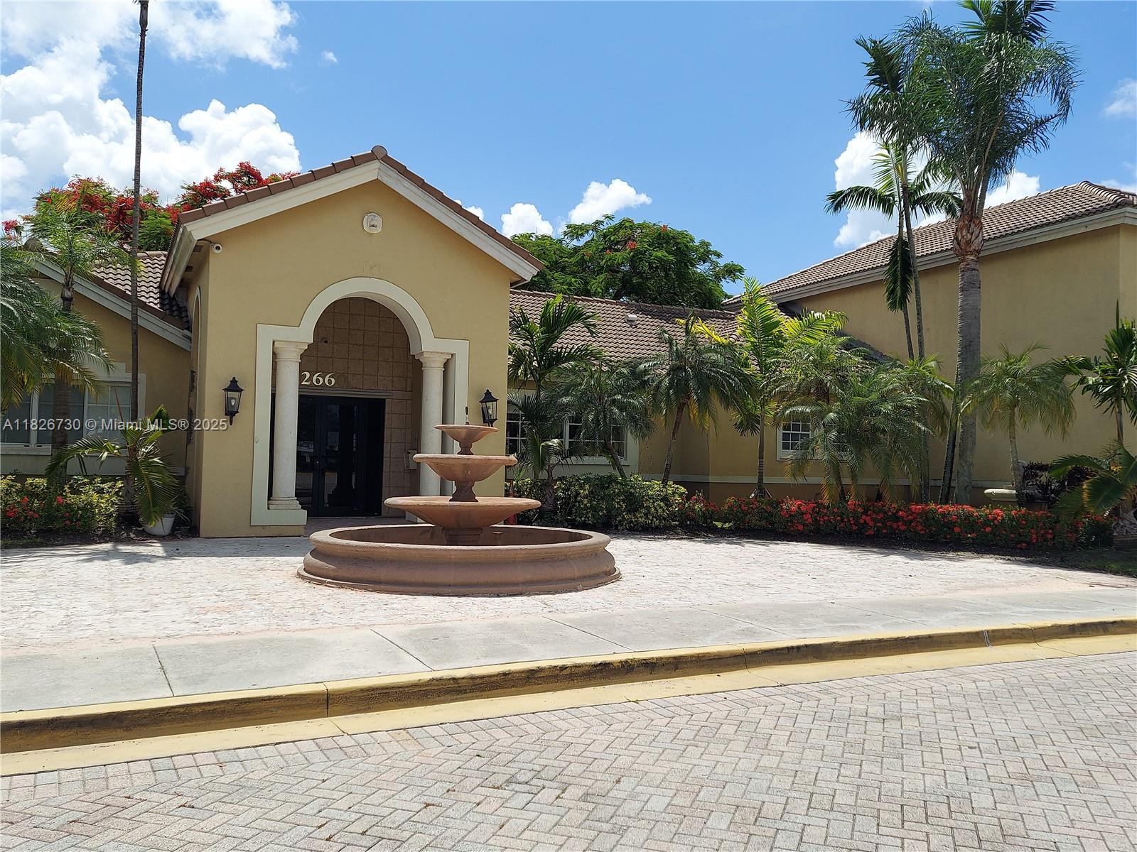 ROYAL GRAND CONDO - Residential