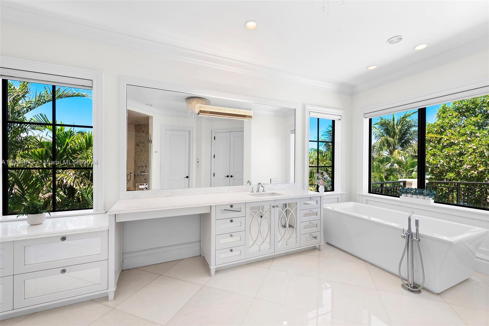 CORAL RIDGE COUNTRY CLUB - Residential